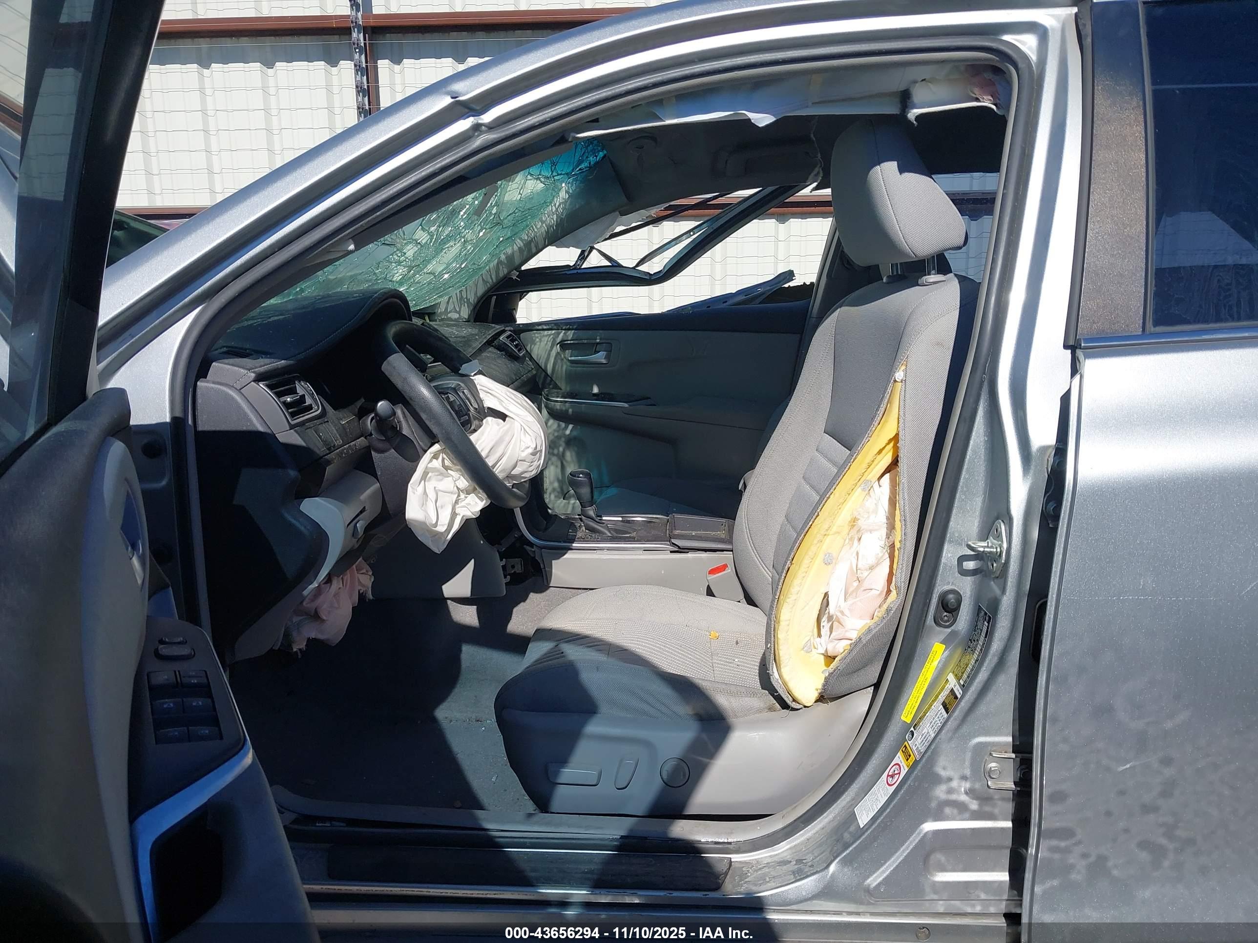 TOYOTA CAMRY image 5