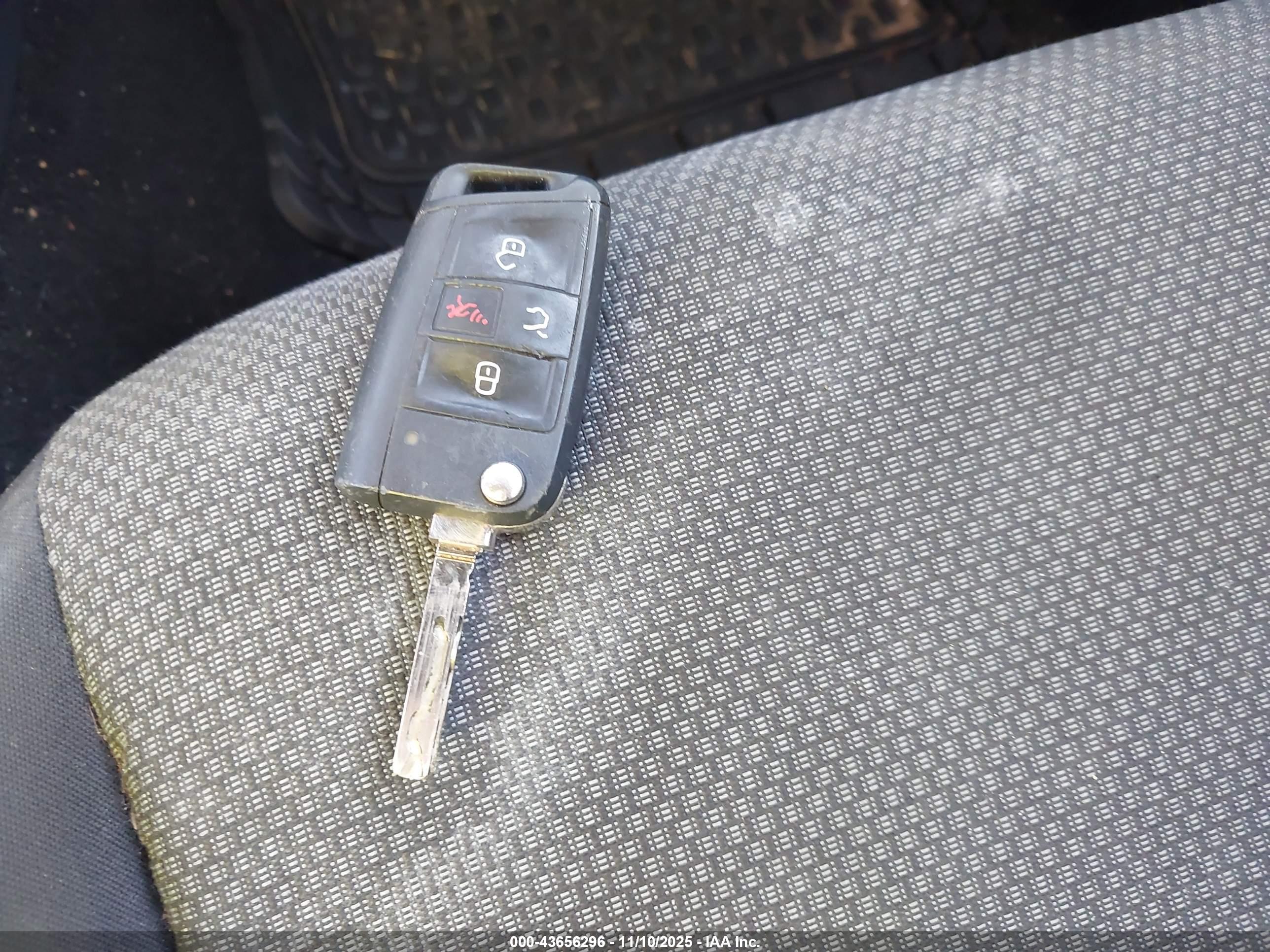 VOLKSWAGEN JETTA image 11