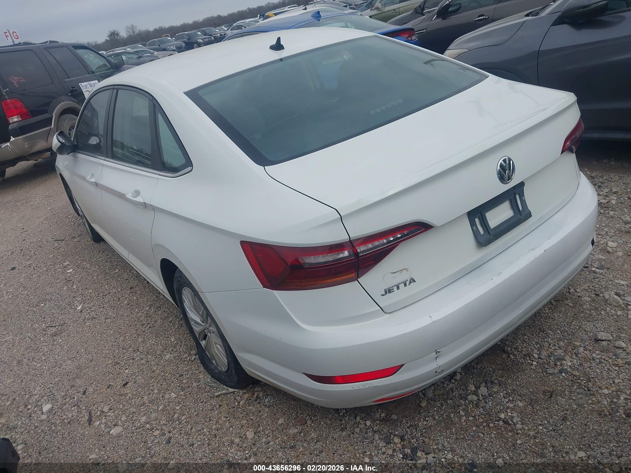 VOLKSWAGEN JETTA image 3