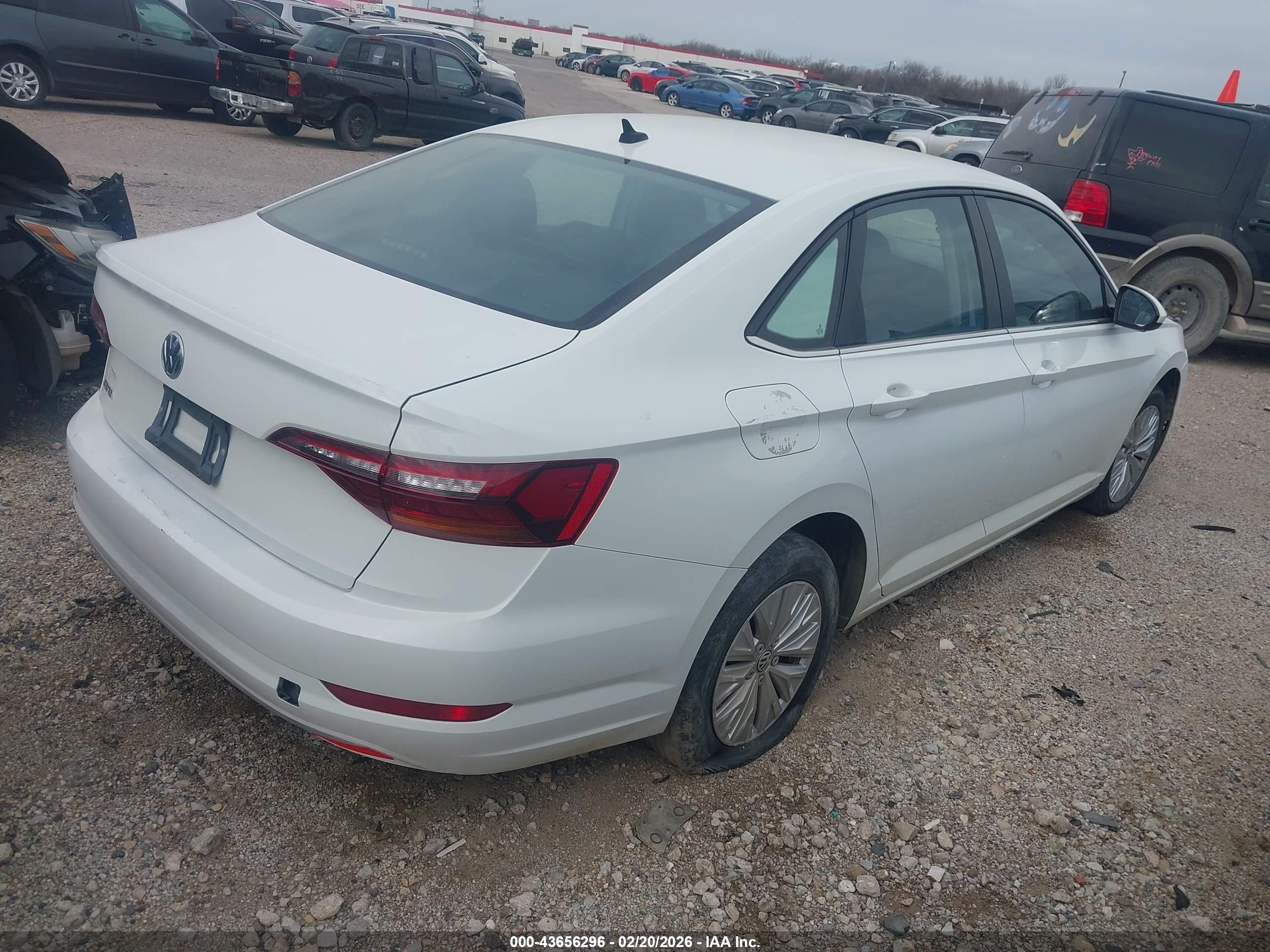 VOLKSWAGEN JETTA image 4