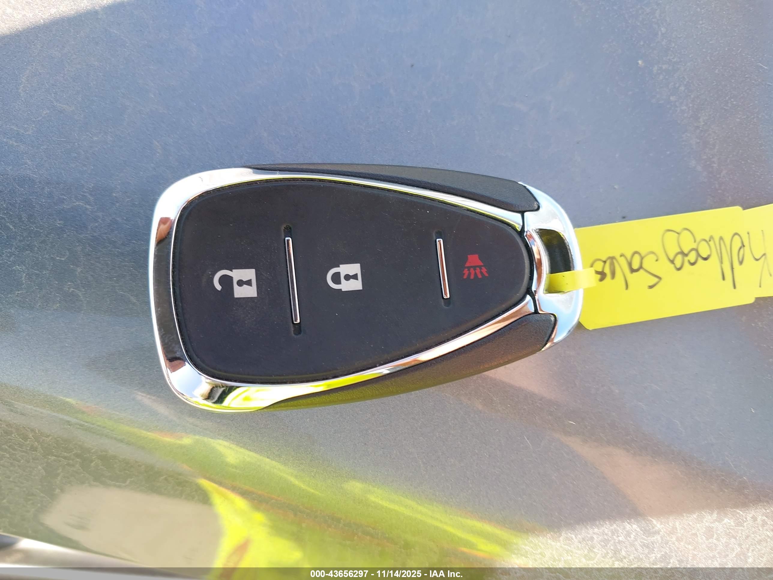 CHEVROLET EQUINOX image 11
