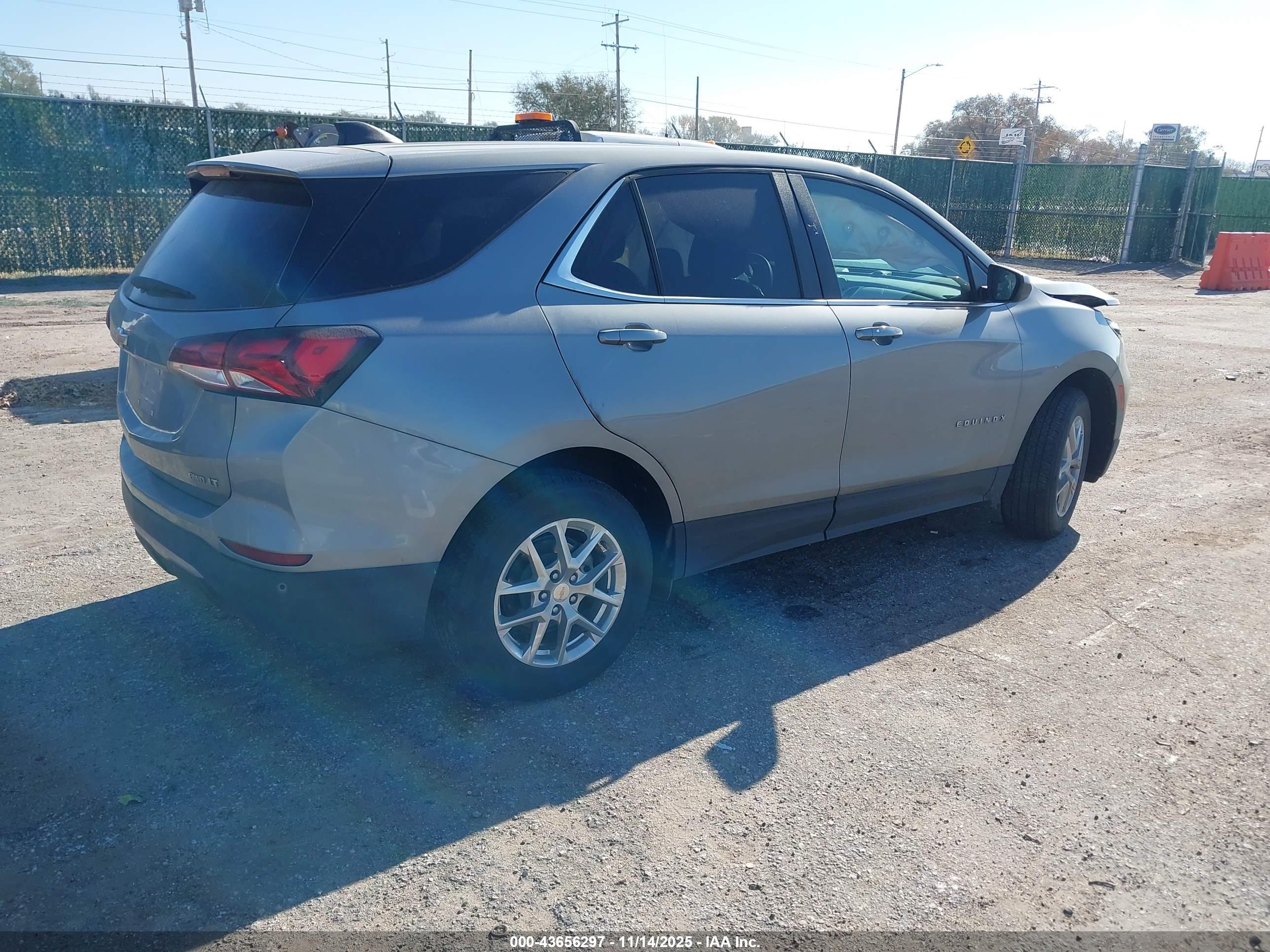 CHEVROLET EQUINOX image 4