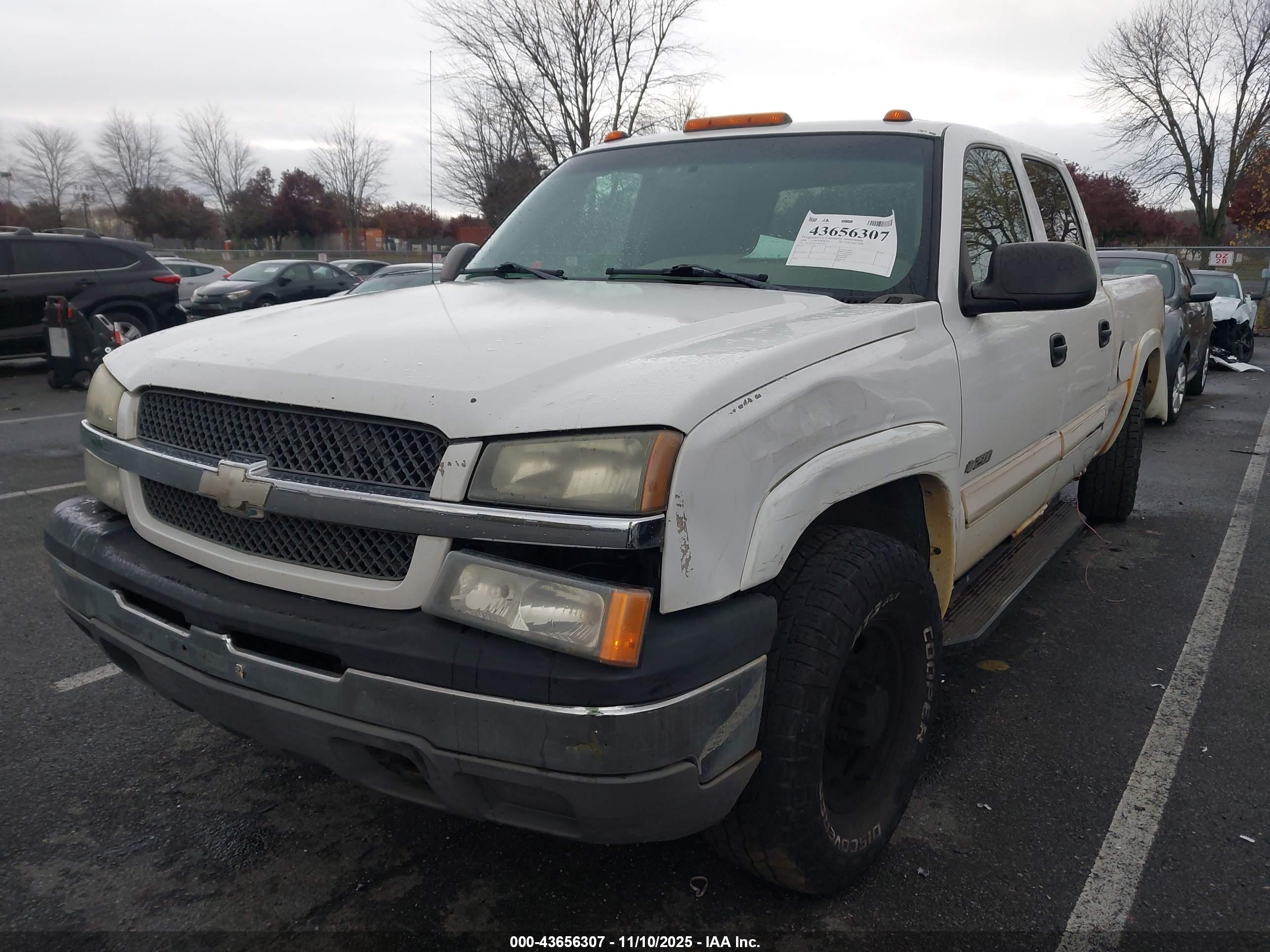 CHEVROLET SILVERADO image 2