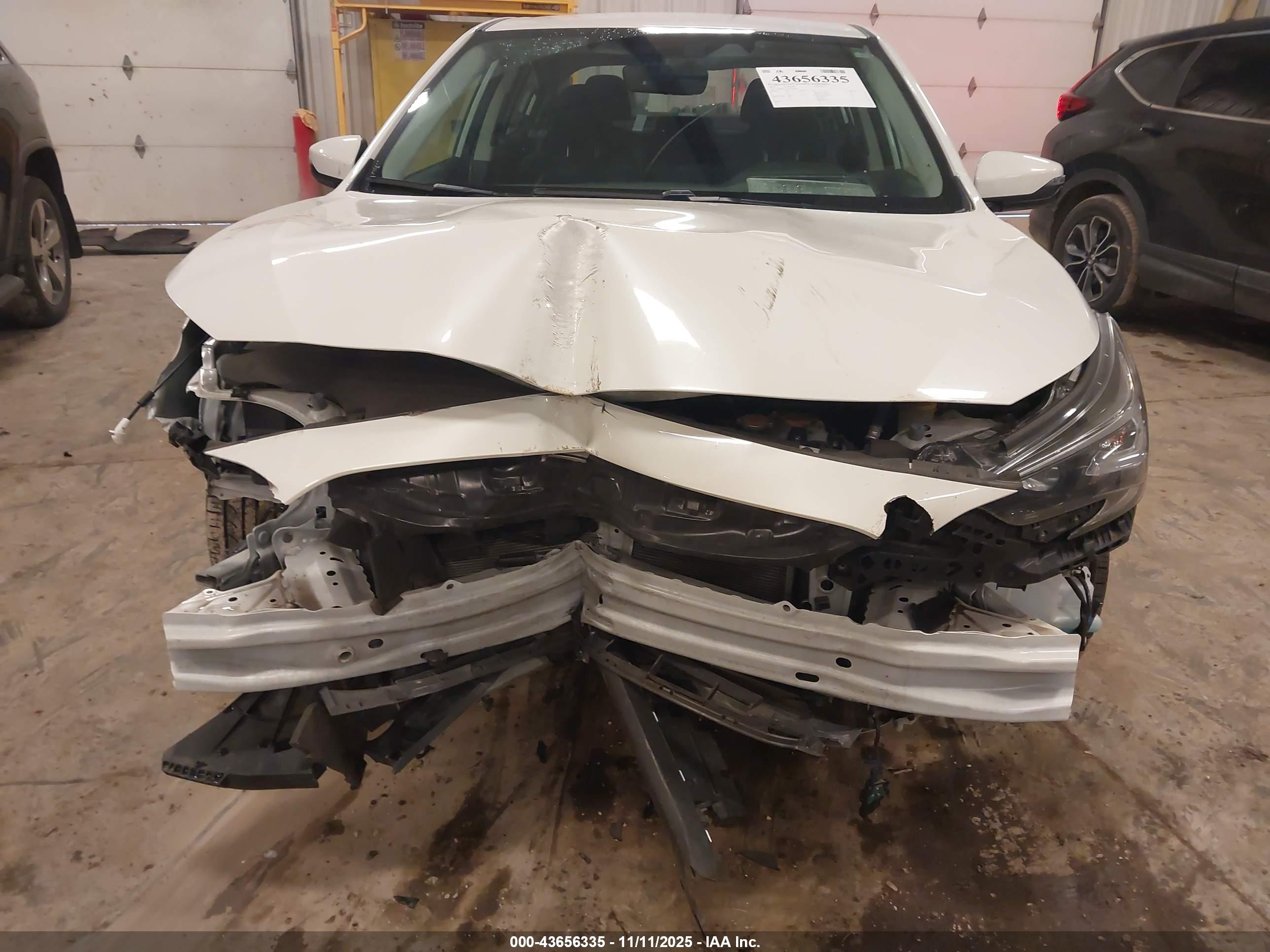 SUBARU LEGACY image 6