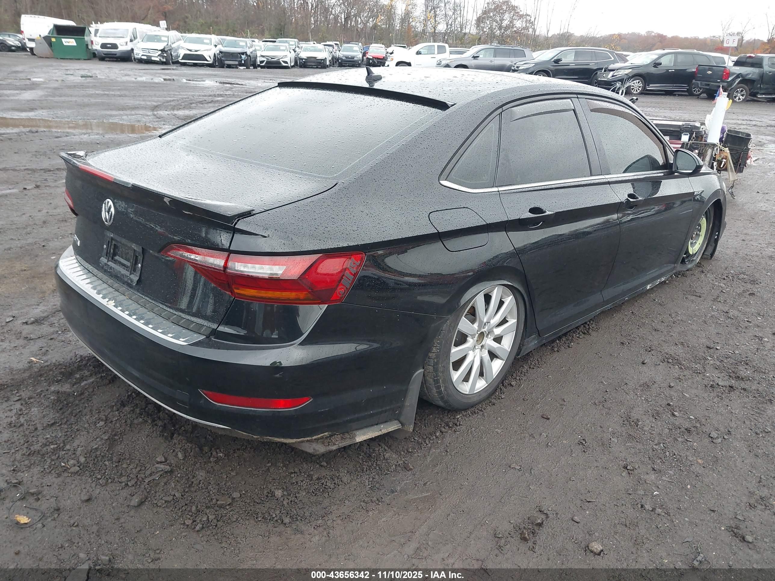 VOLKSWAGEN JETTA image 4