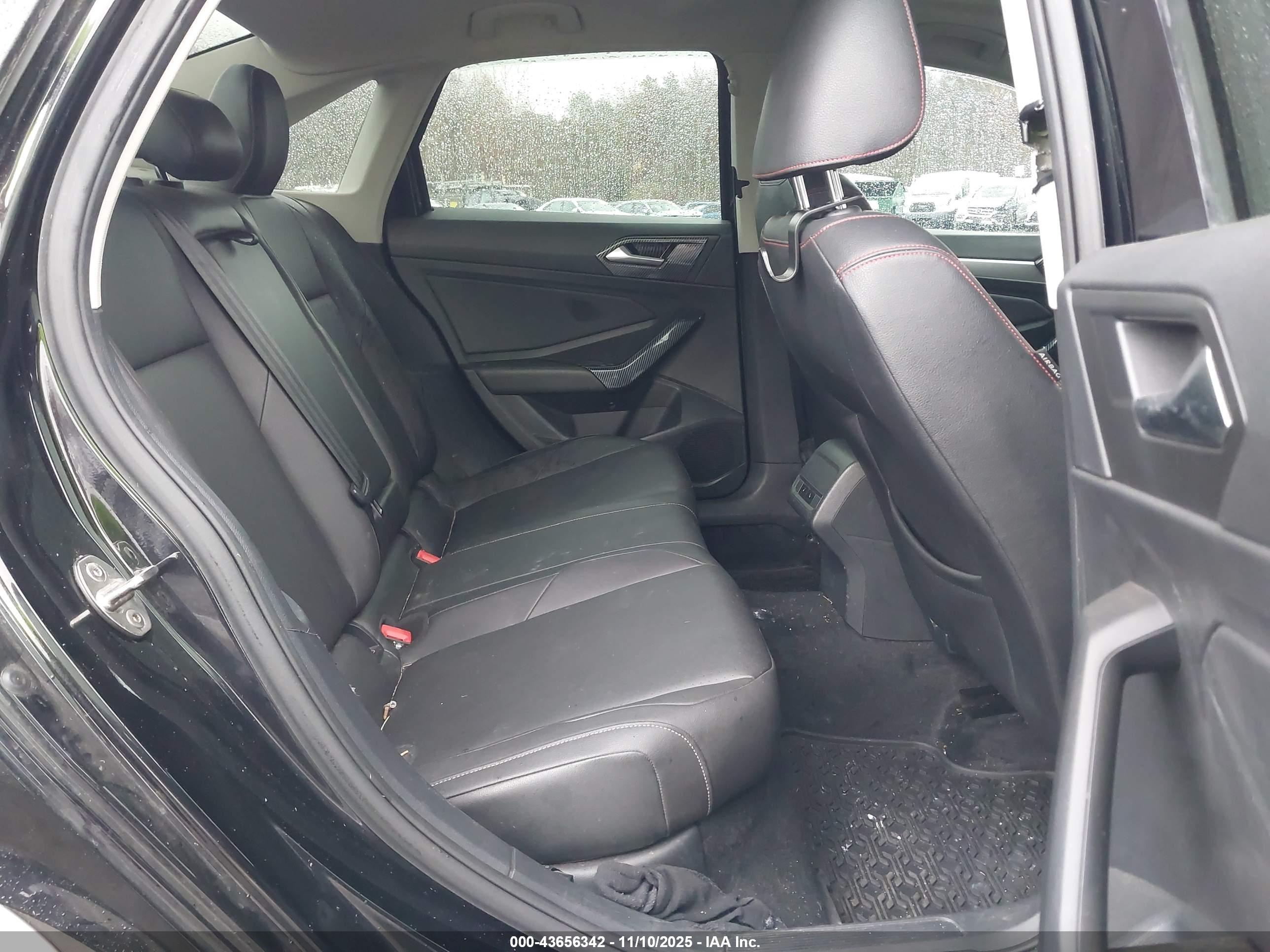 VOLKSWAGEN JETTA image 8