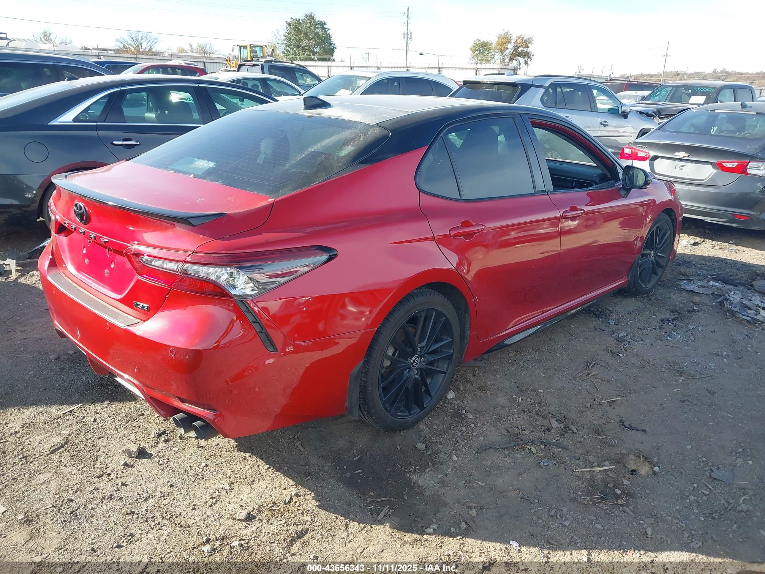 TOYOTA CAMRY image 4