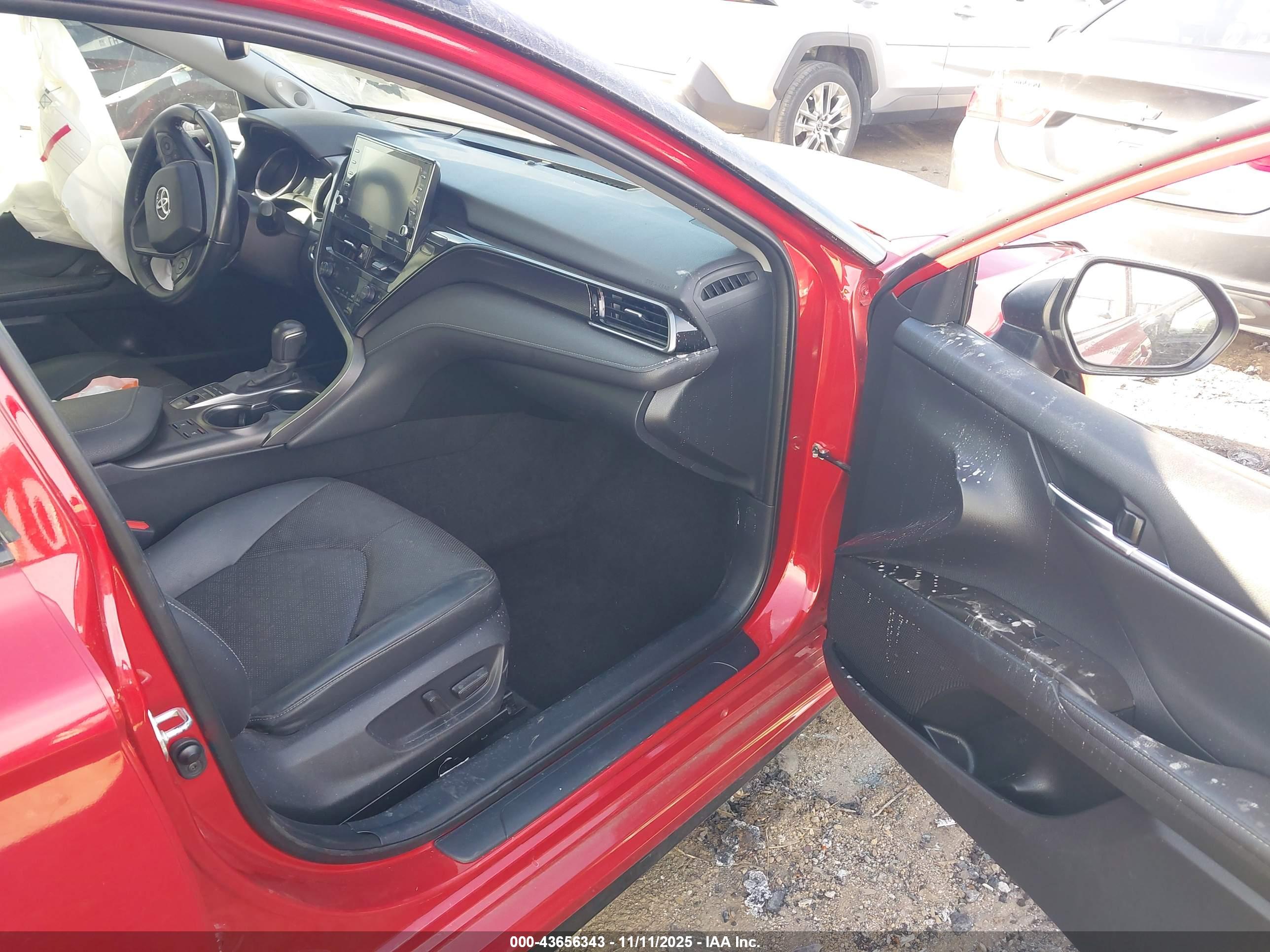 TOYOTA CAMRY image 5