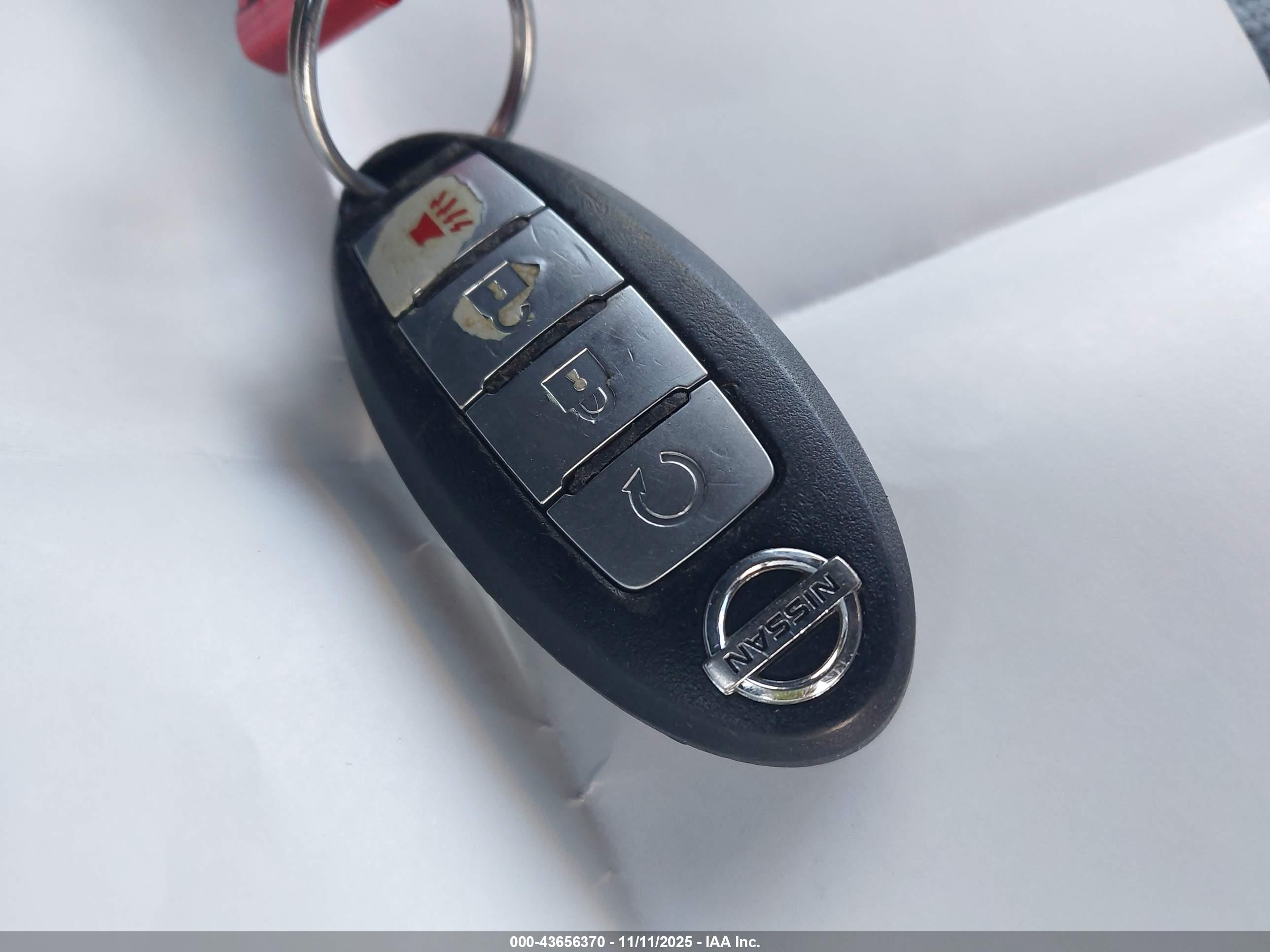 NISSAN ROGUE image 11