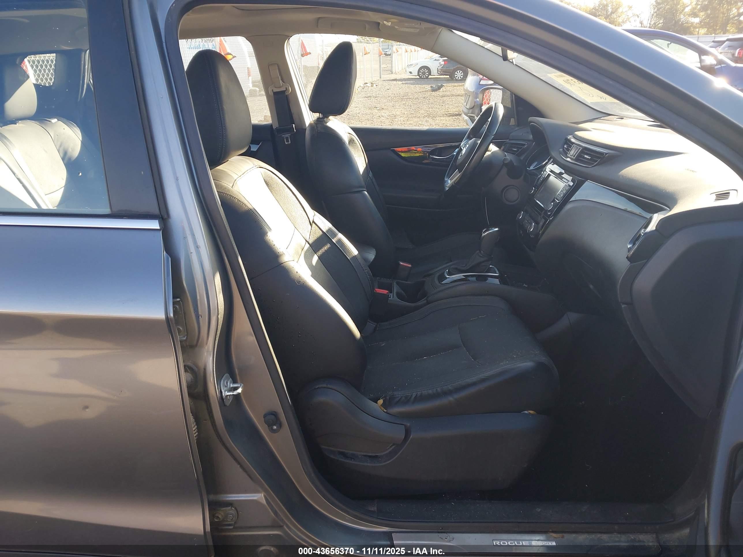 NISSAN ROGUE image 5