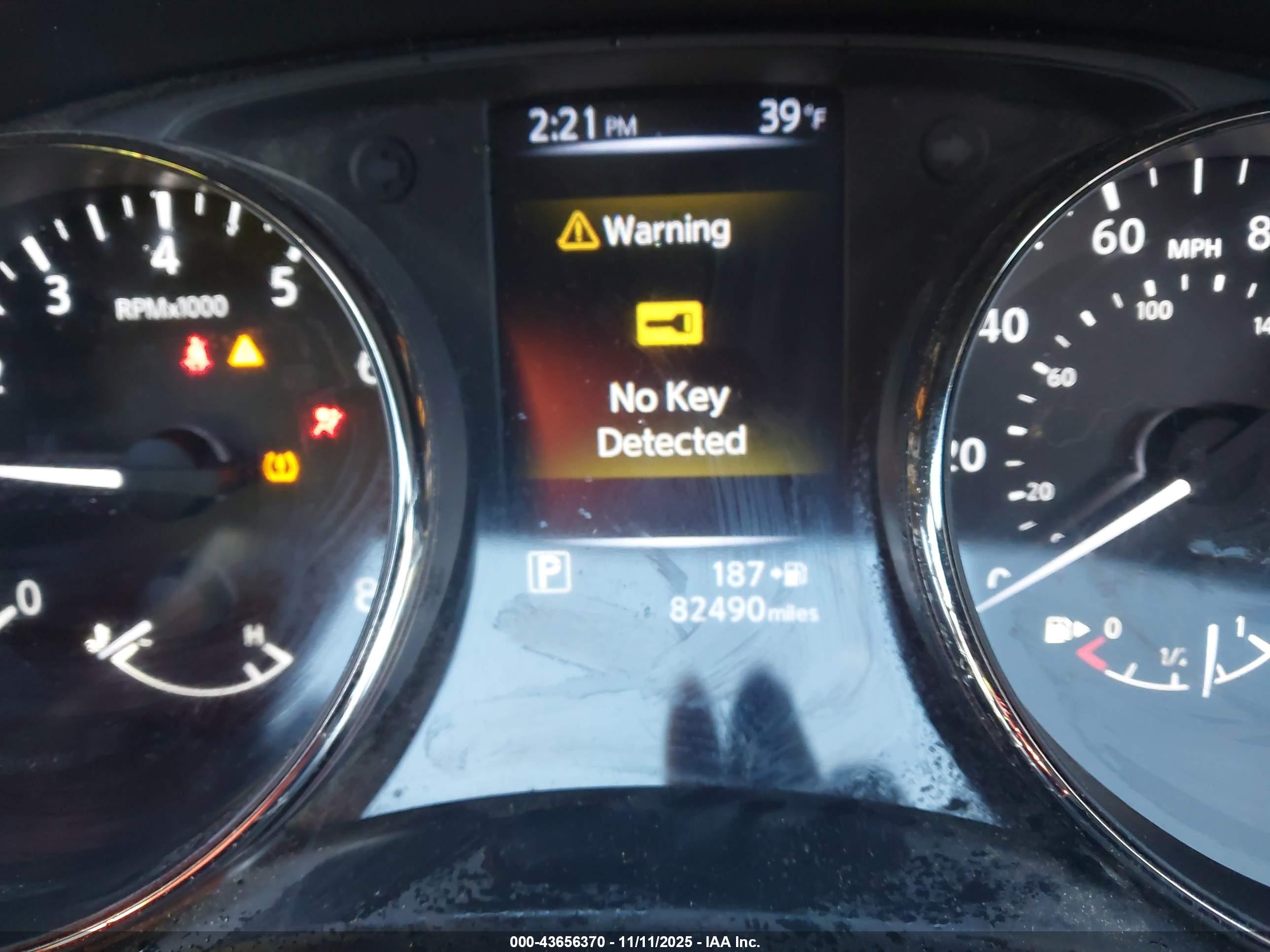 NISSAN ROGUE image 7