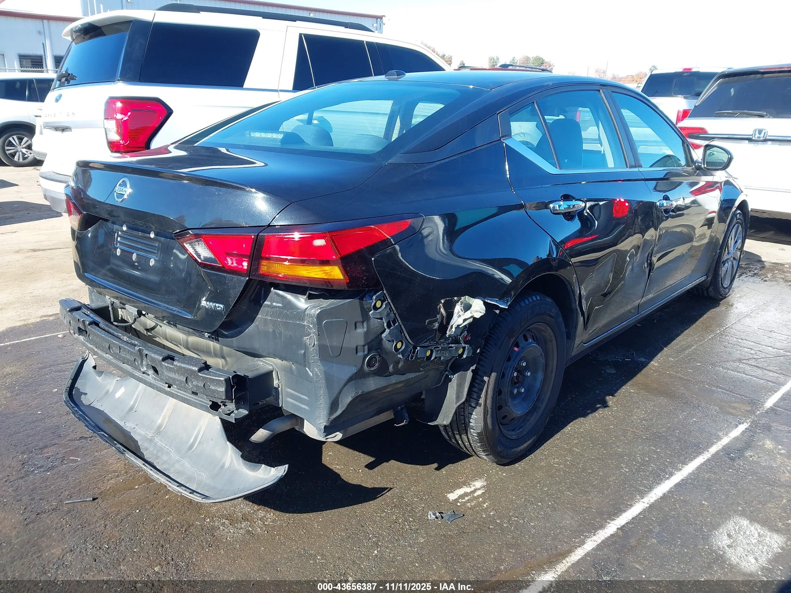 NISSAN ALTIMA image 4