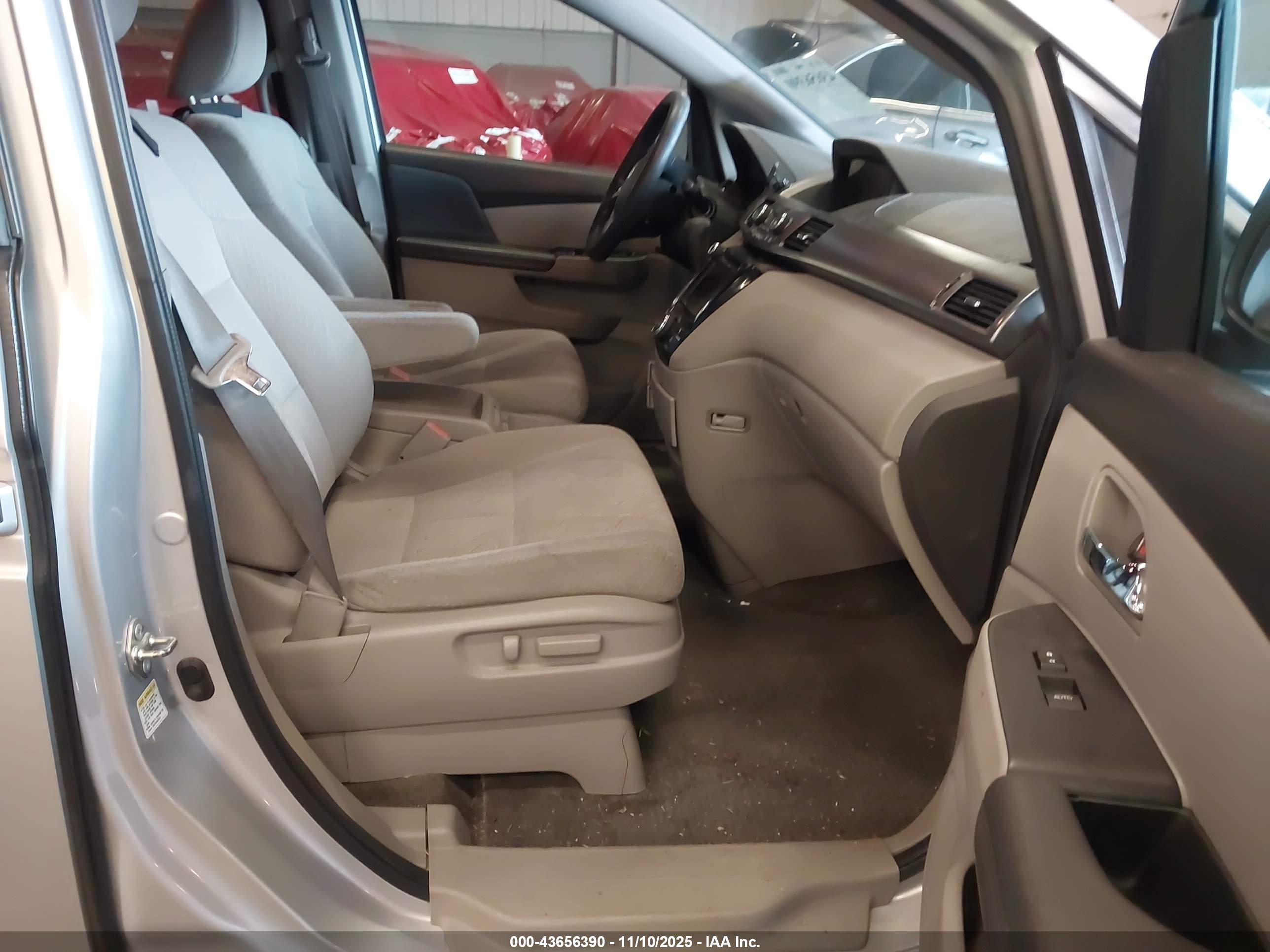 HONDA ODYSSEY image 5