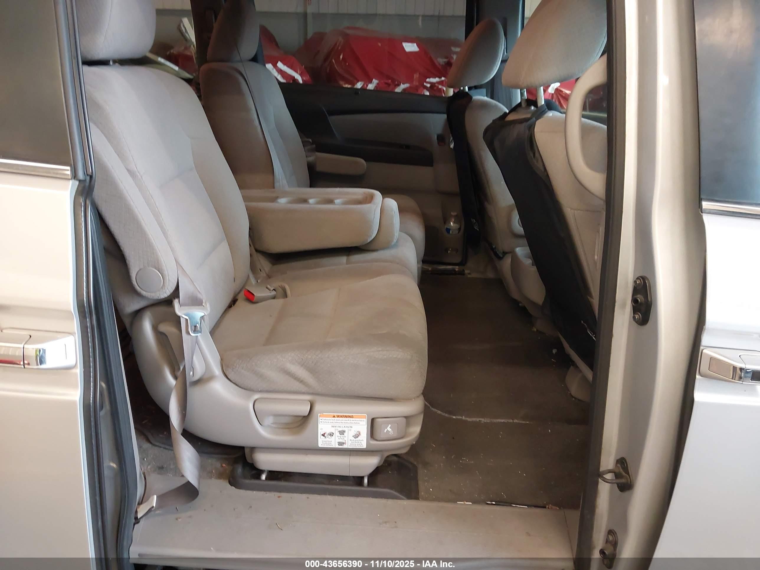 HONDA ODYSSEY image 8