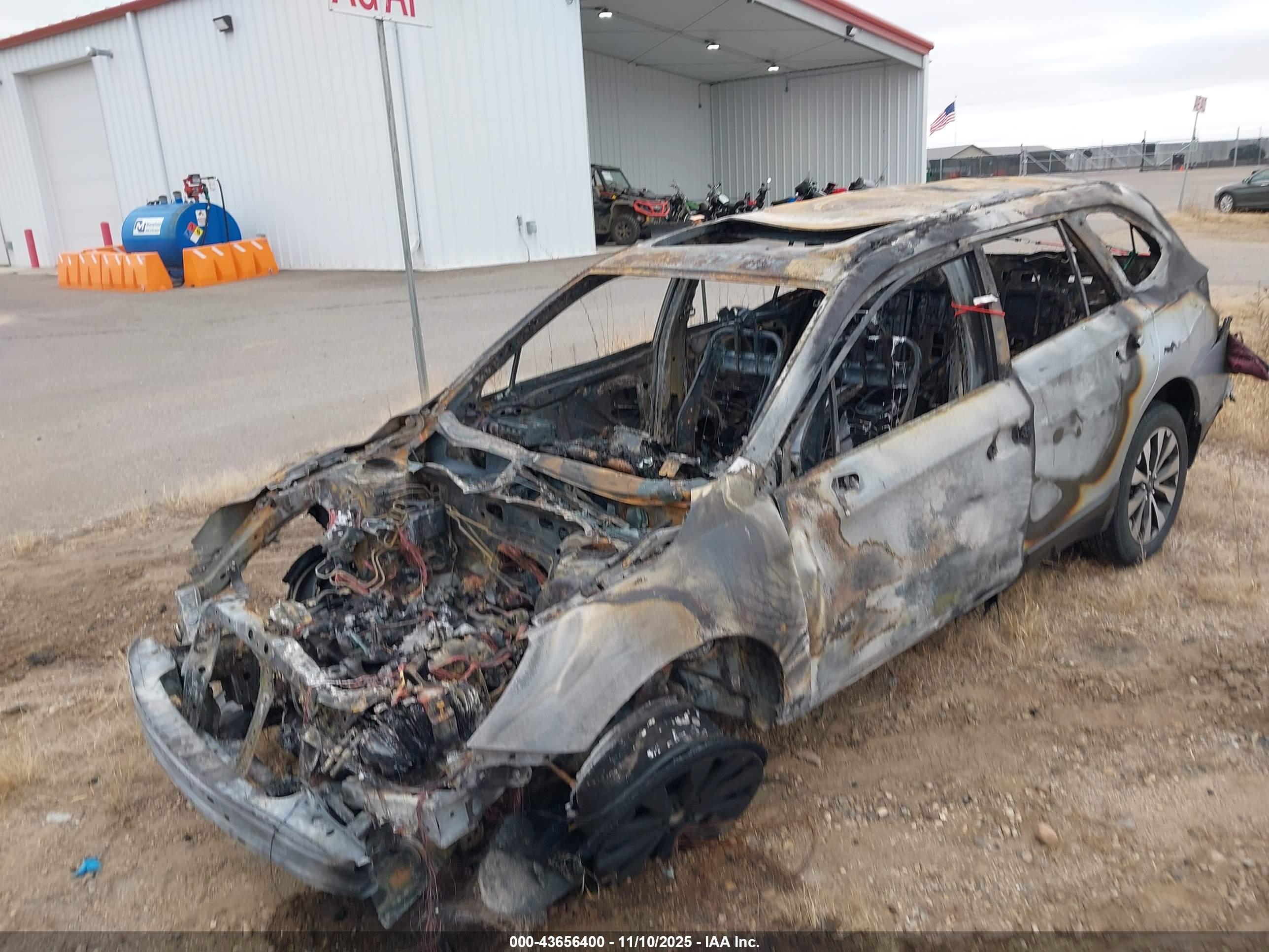 SUBARU OUTBACK image 6