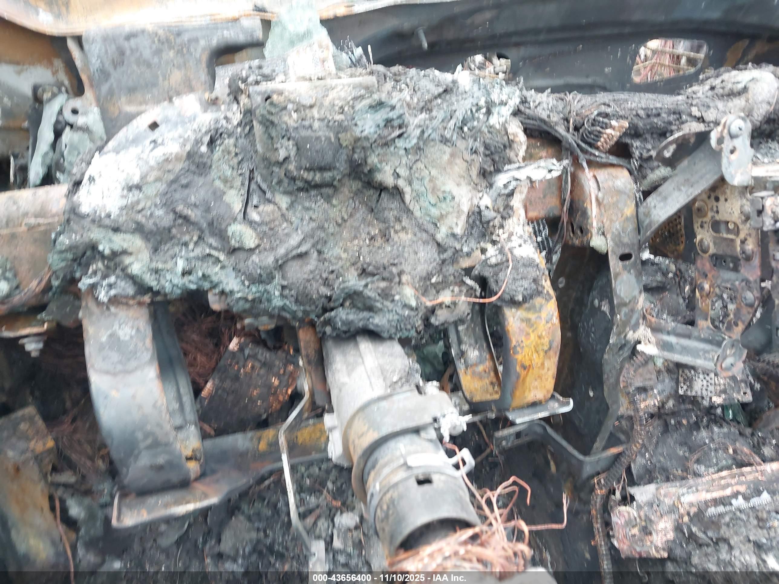 SUBARU OUTBACK image 7