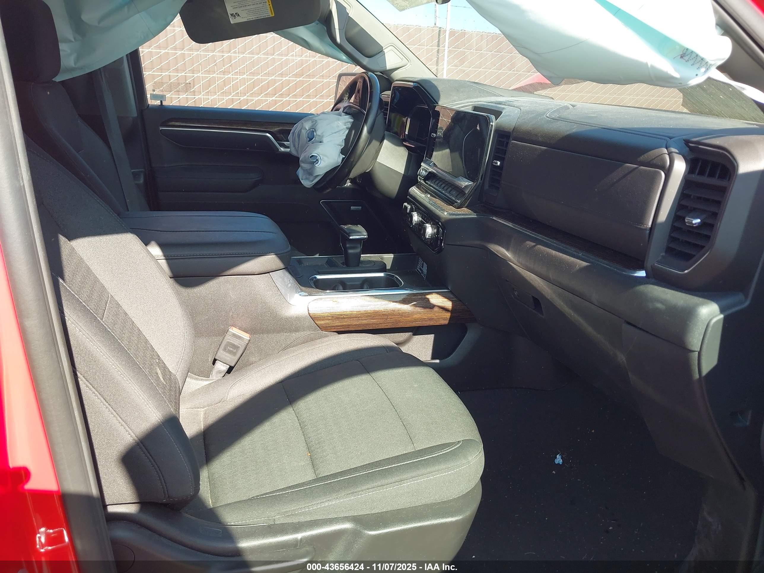 GMC SIERRA image 5