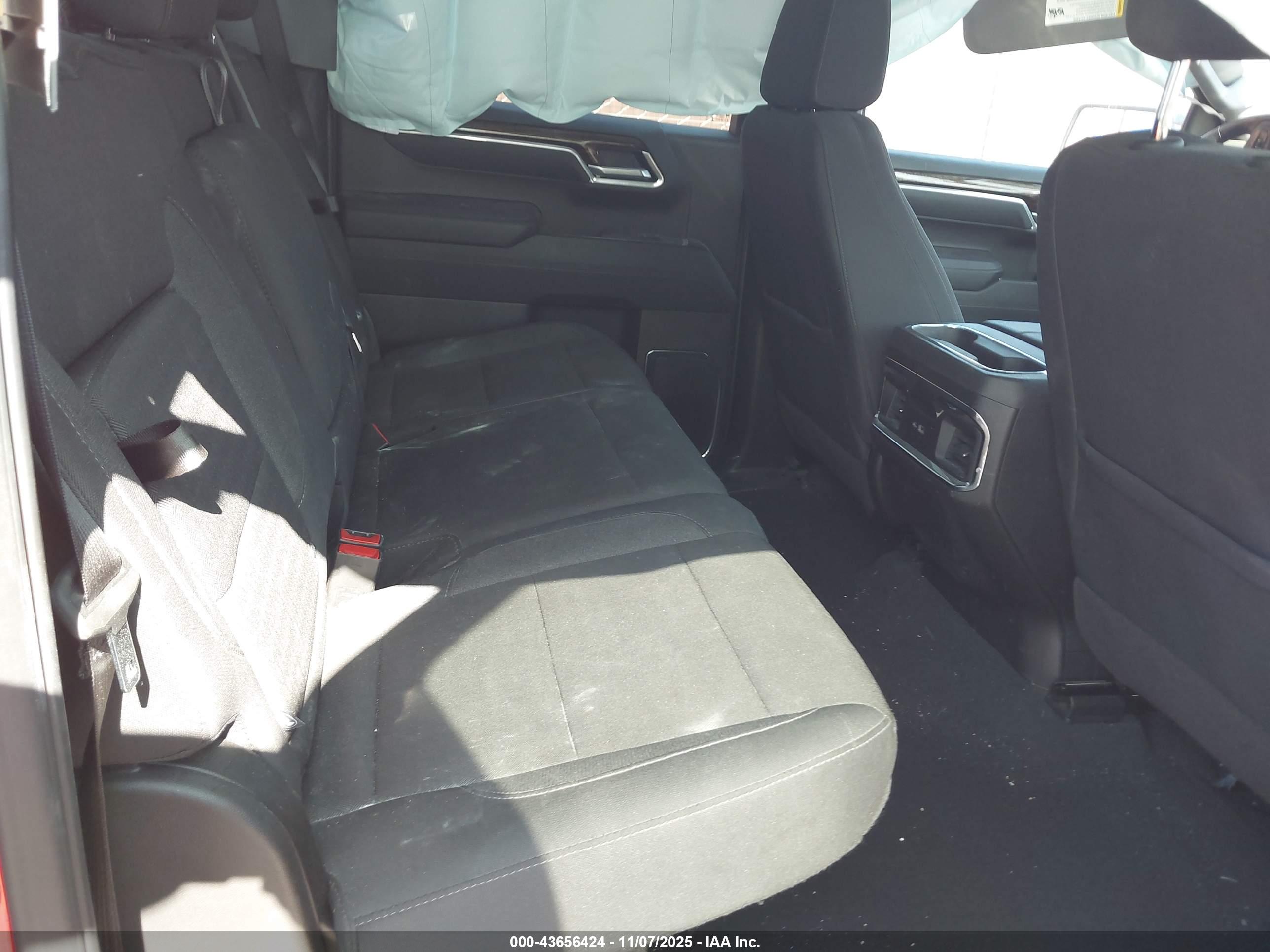 GMC SIERRA image 8