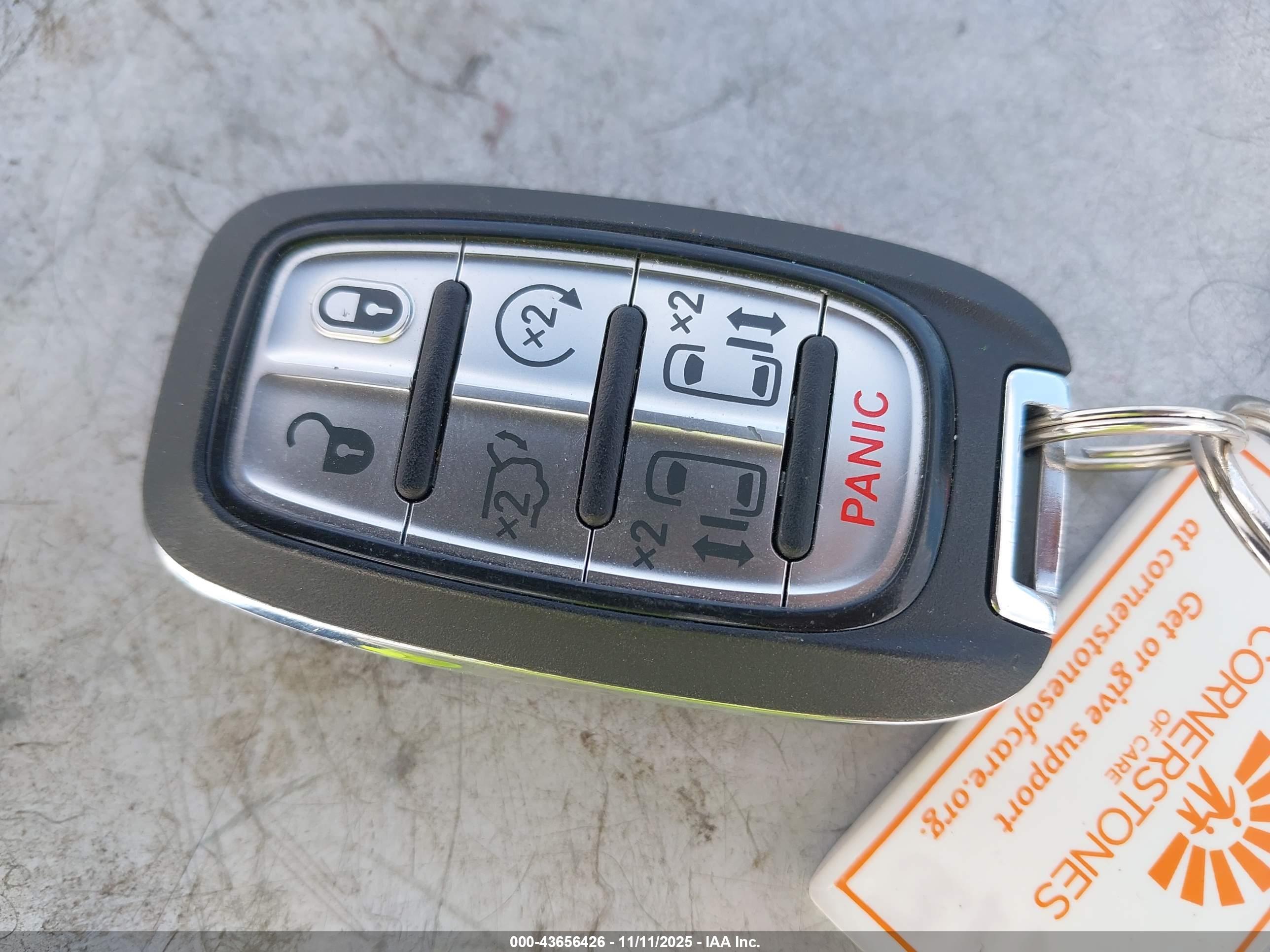 CHRYSLER VOYAGER image 11