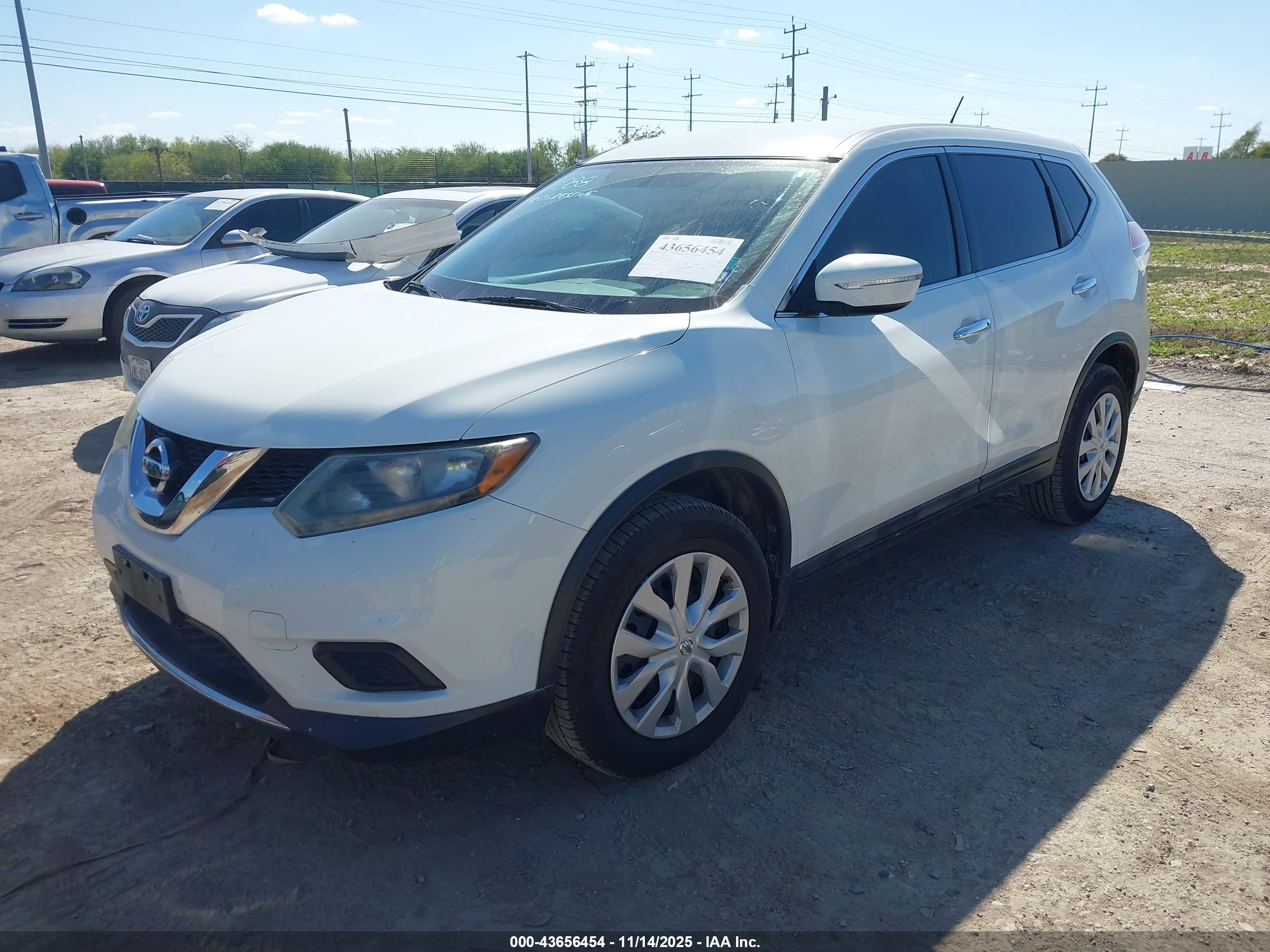 NISSAN ROGUE image 2