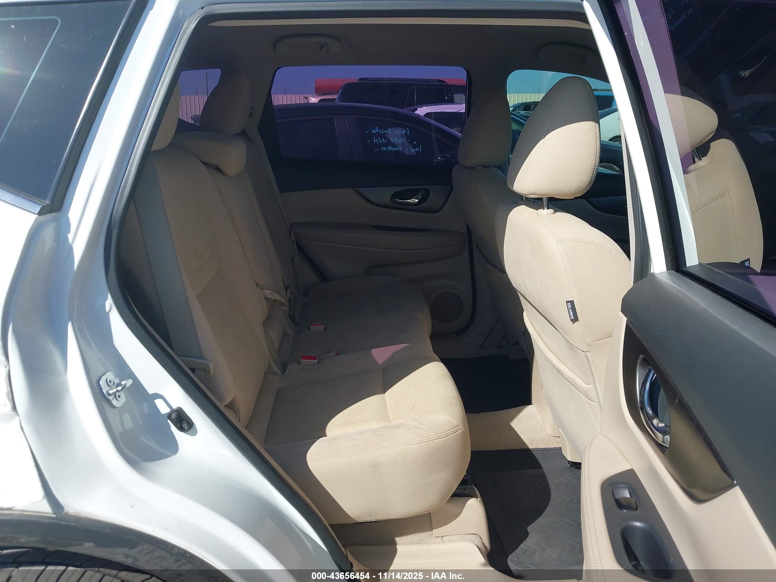 NISSAN ROGUE image 8