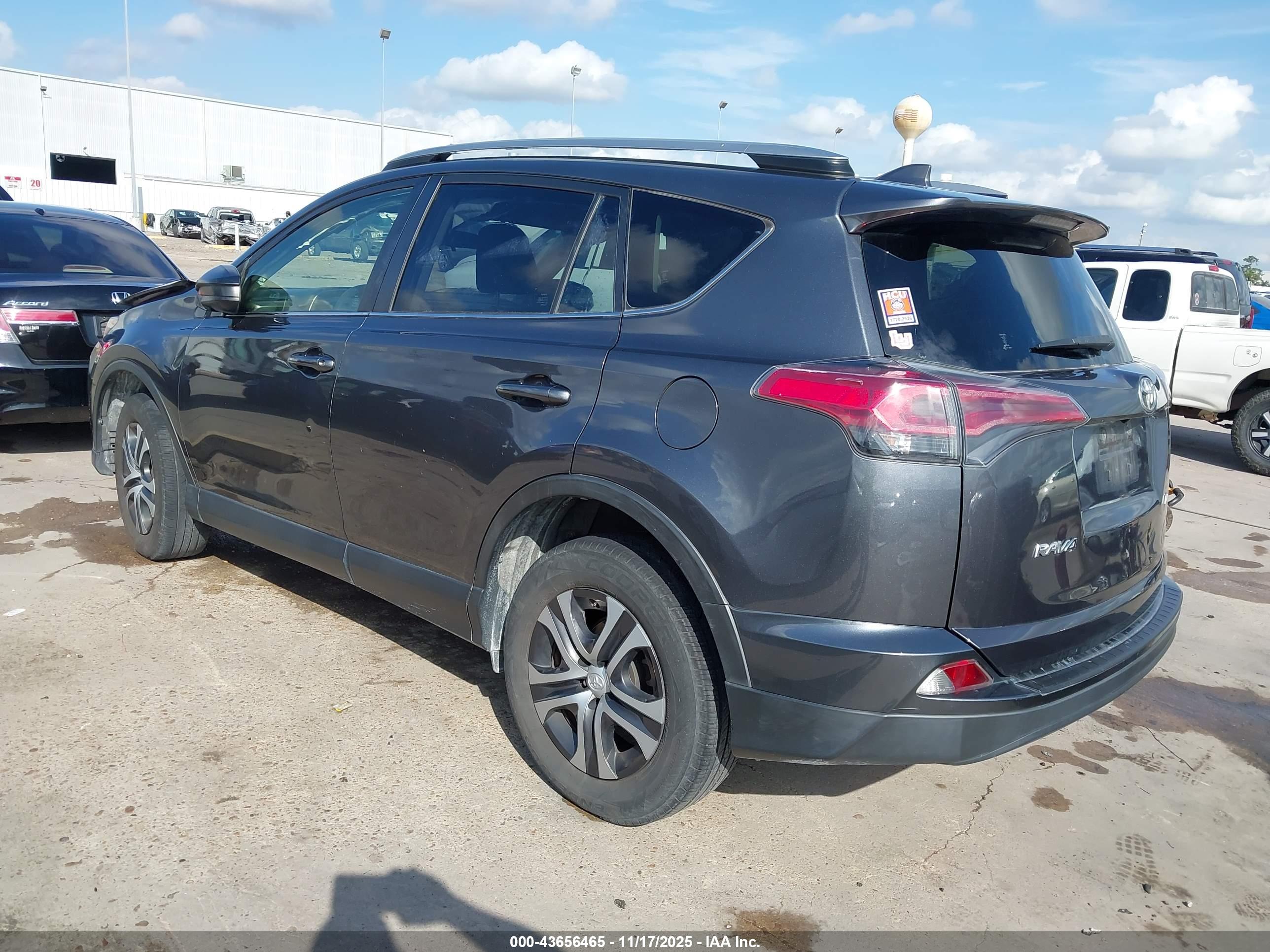 TOYOTA RAV4 image 3