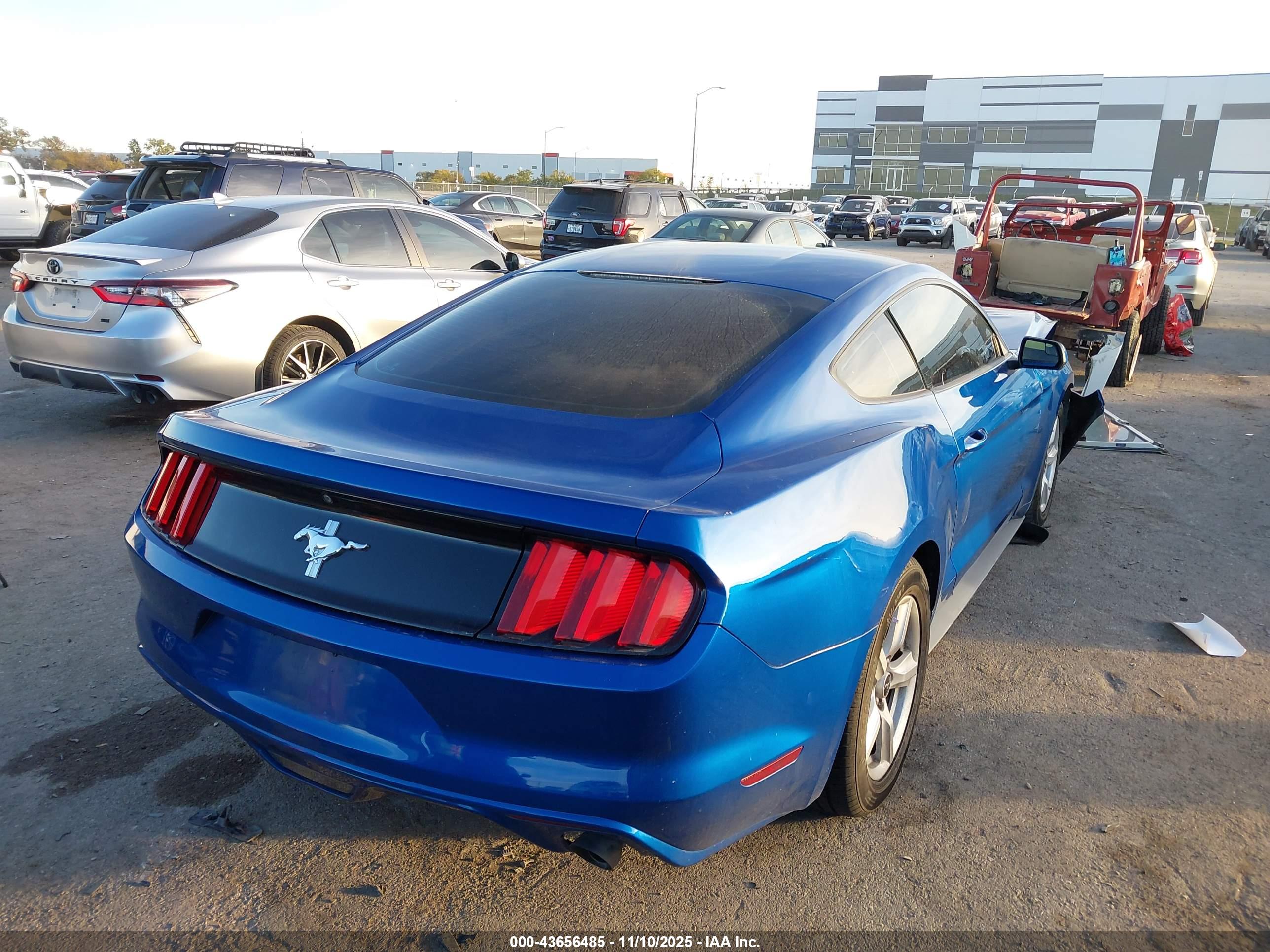 FORD MUSTANG image 4