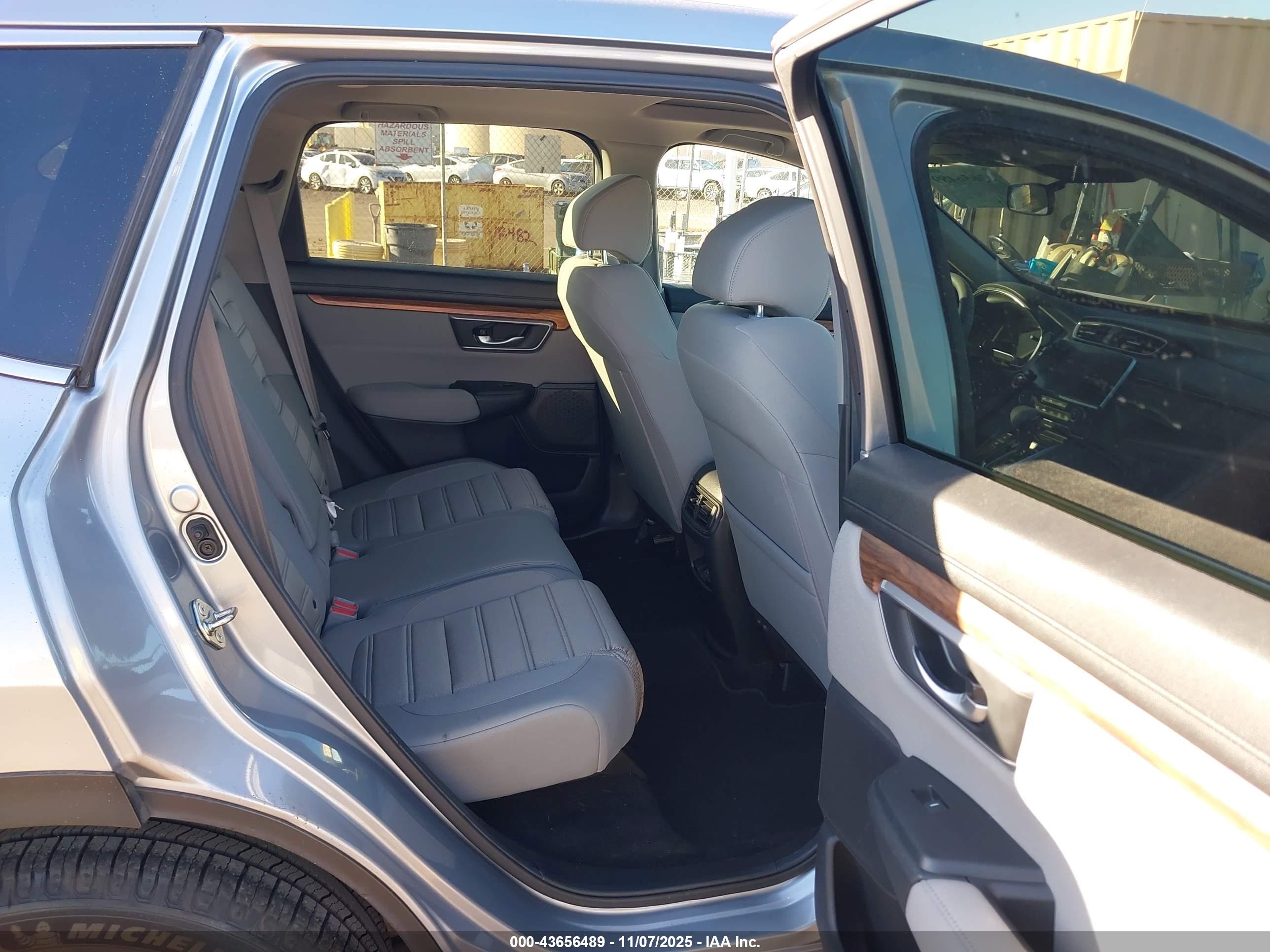 HONDA CR-V image 8