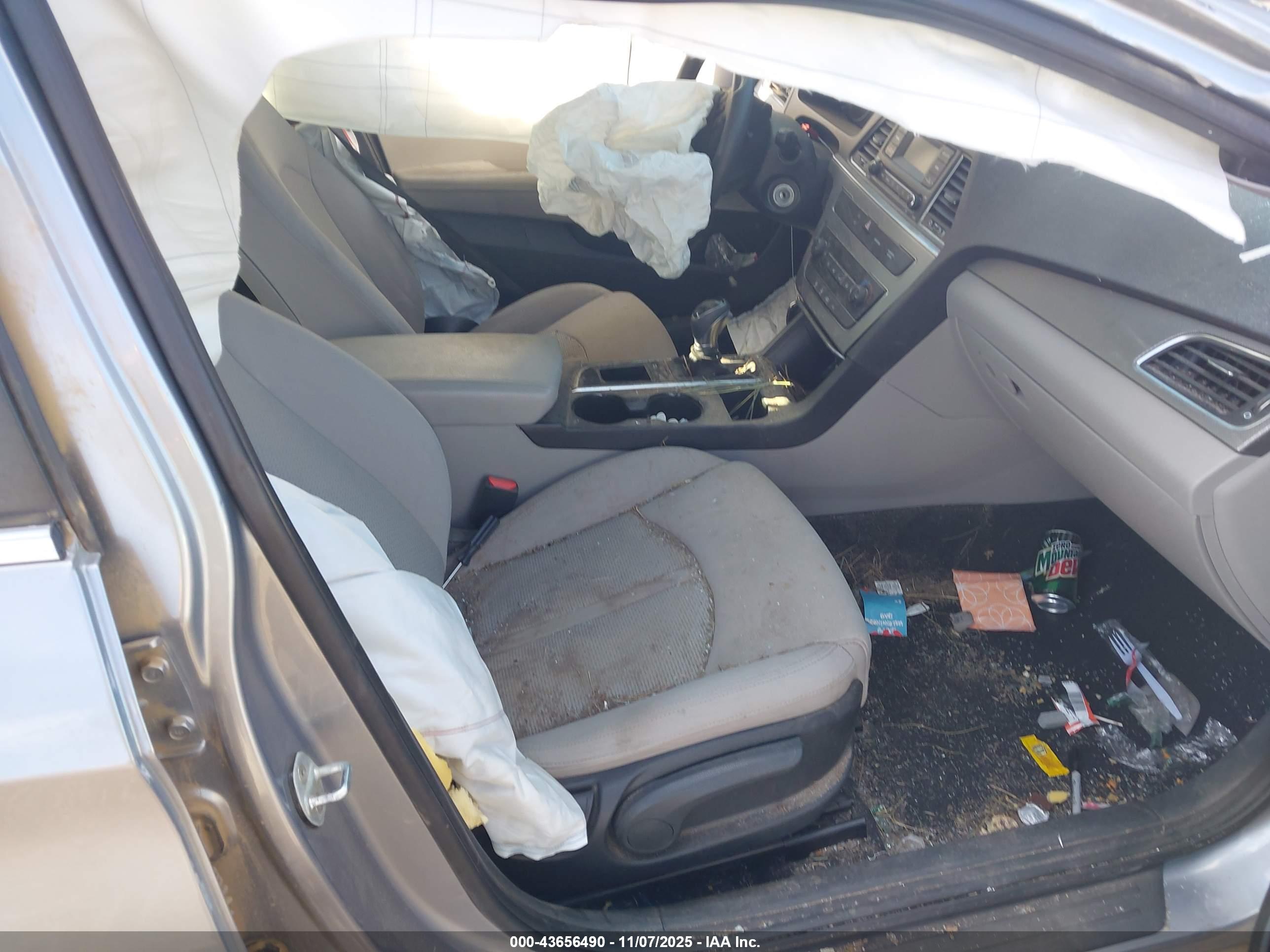 HYUNDAI SONATA image 5