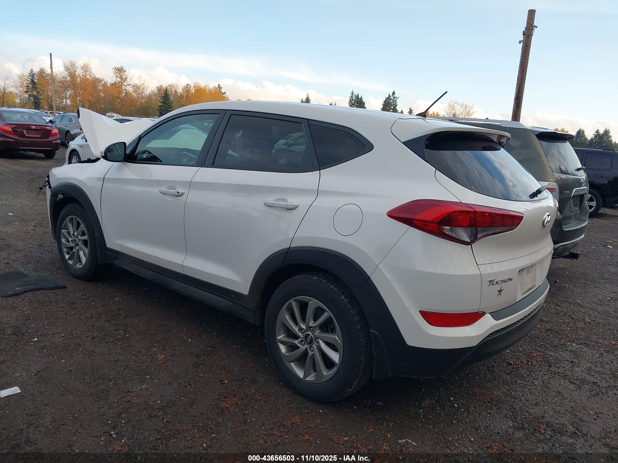 HYUNDAI TUCSON image 3