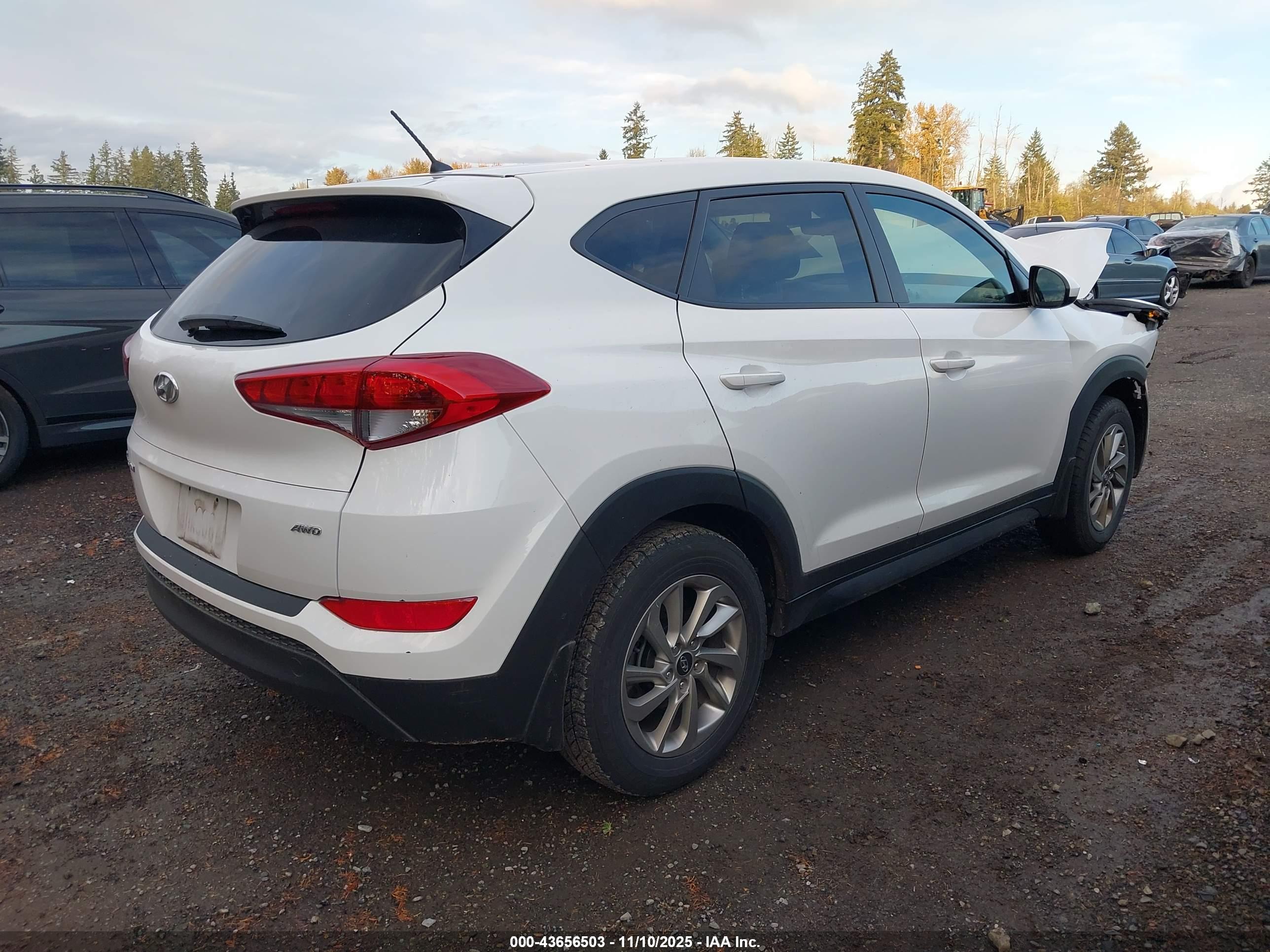 HYUNDAI TUCSON image 4