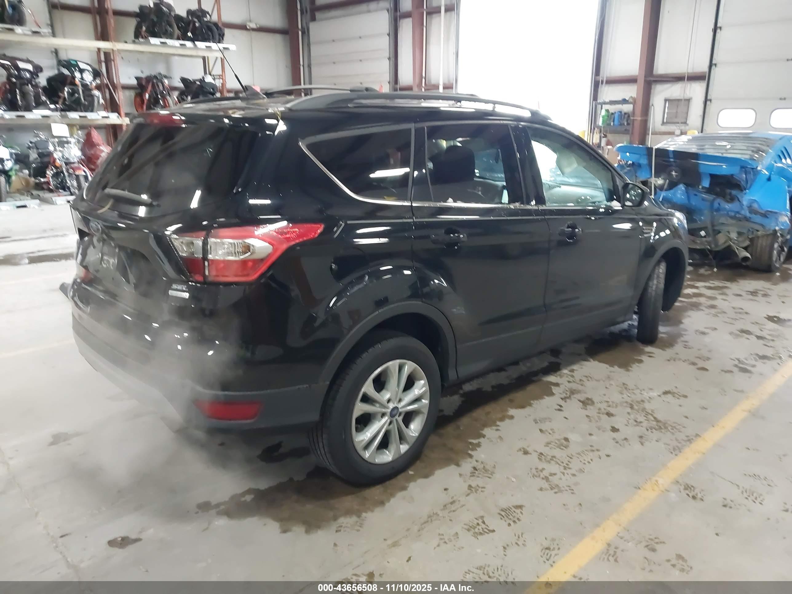 FORD ESCAPE image 4