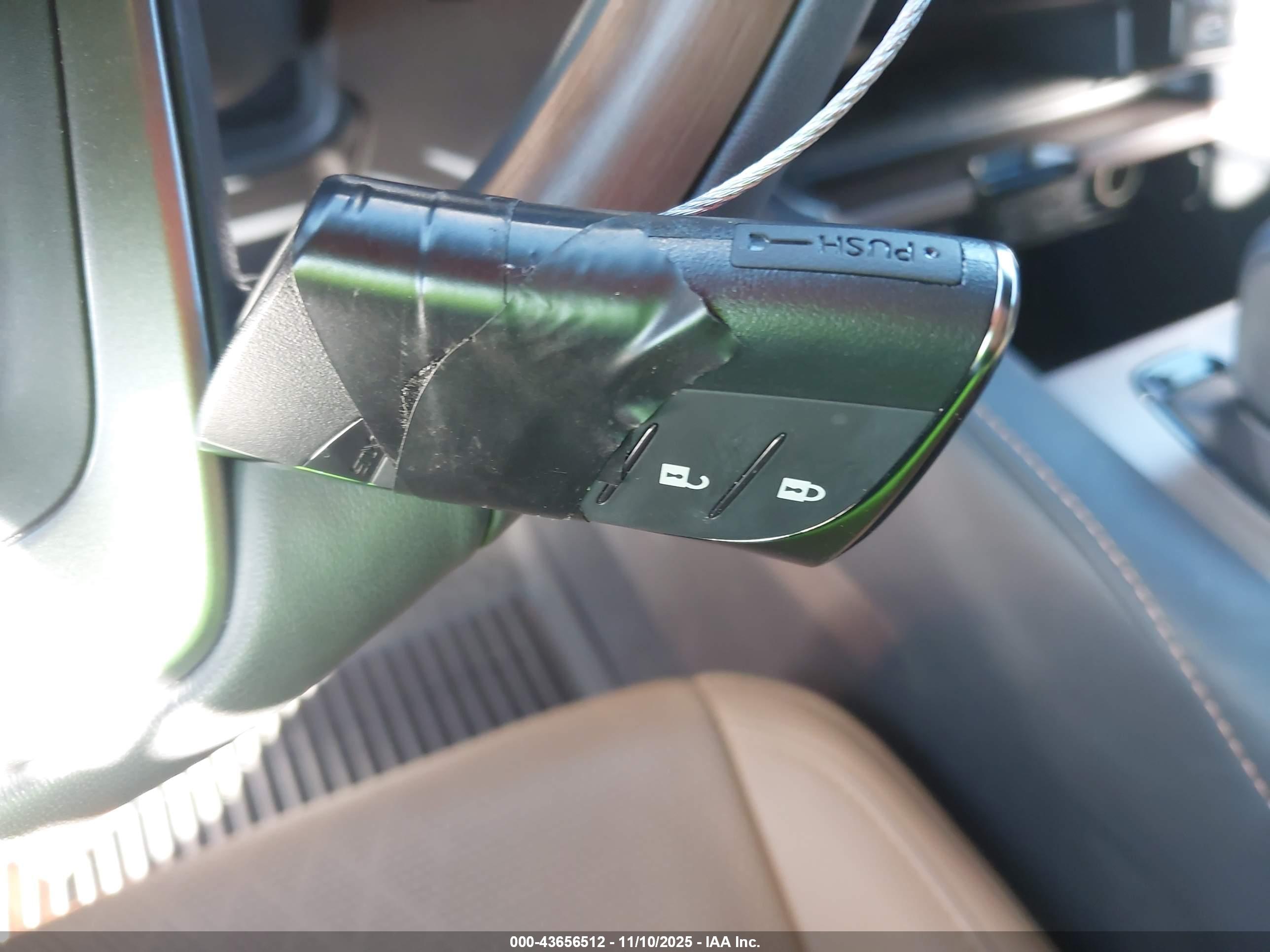 LEXUS RX image 11