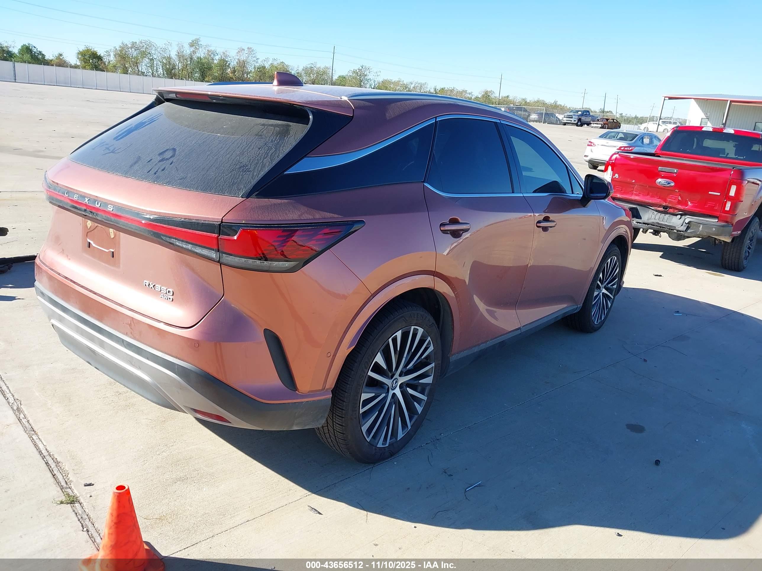 LEXUS RX image 4