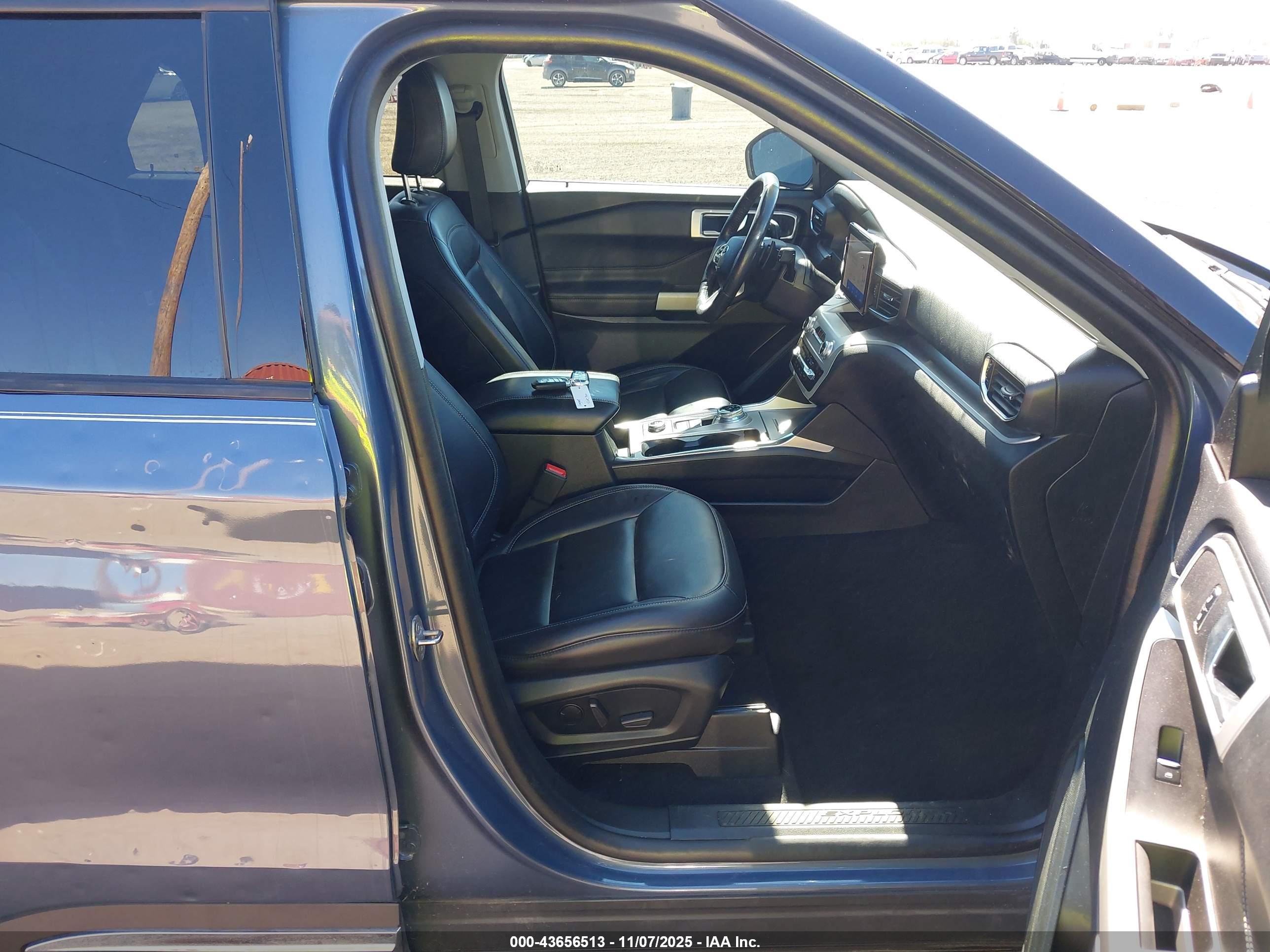 FORD EXPLORER image 5