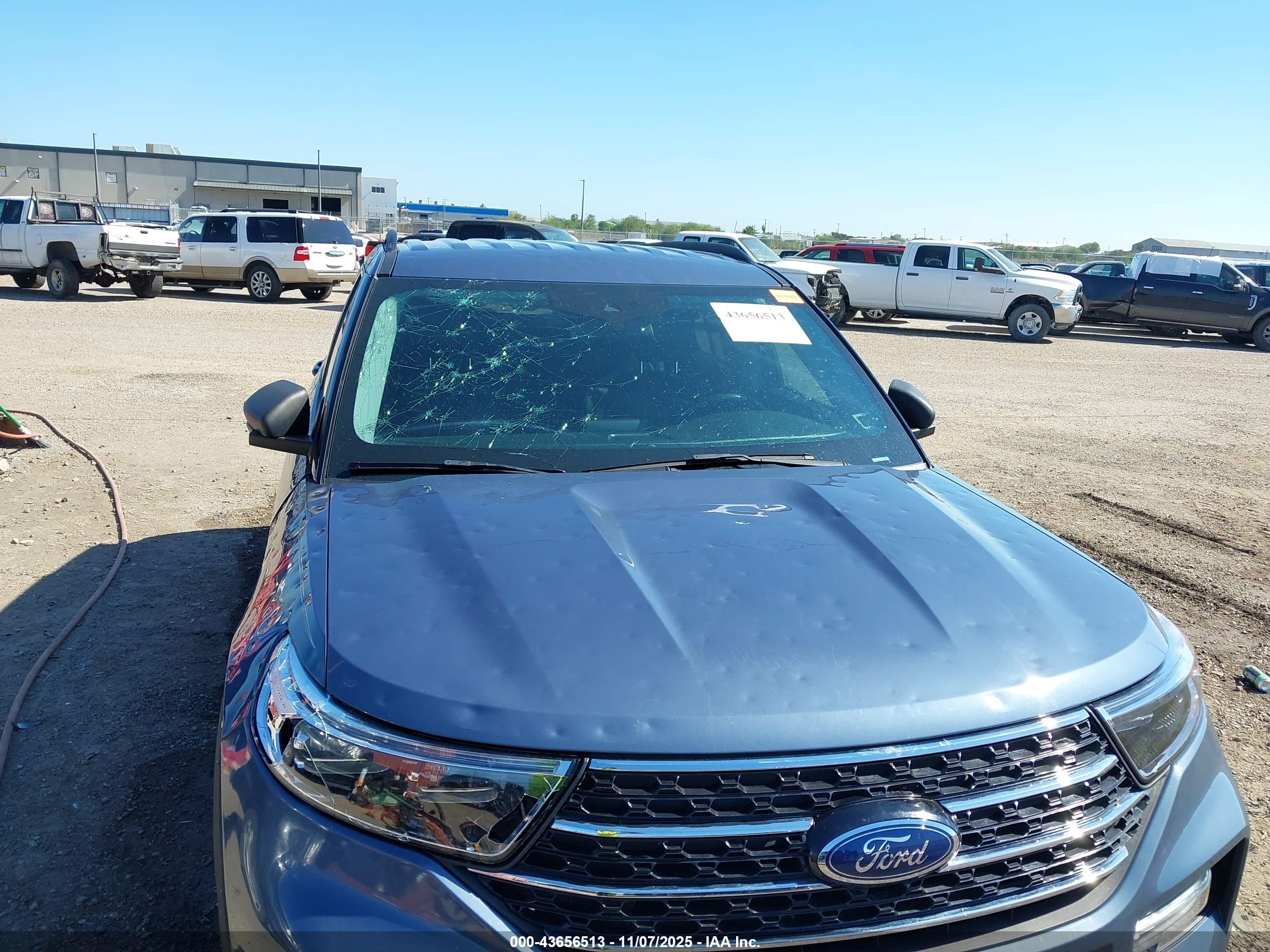 FORD EXPLORER image 6