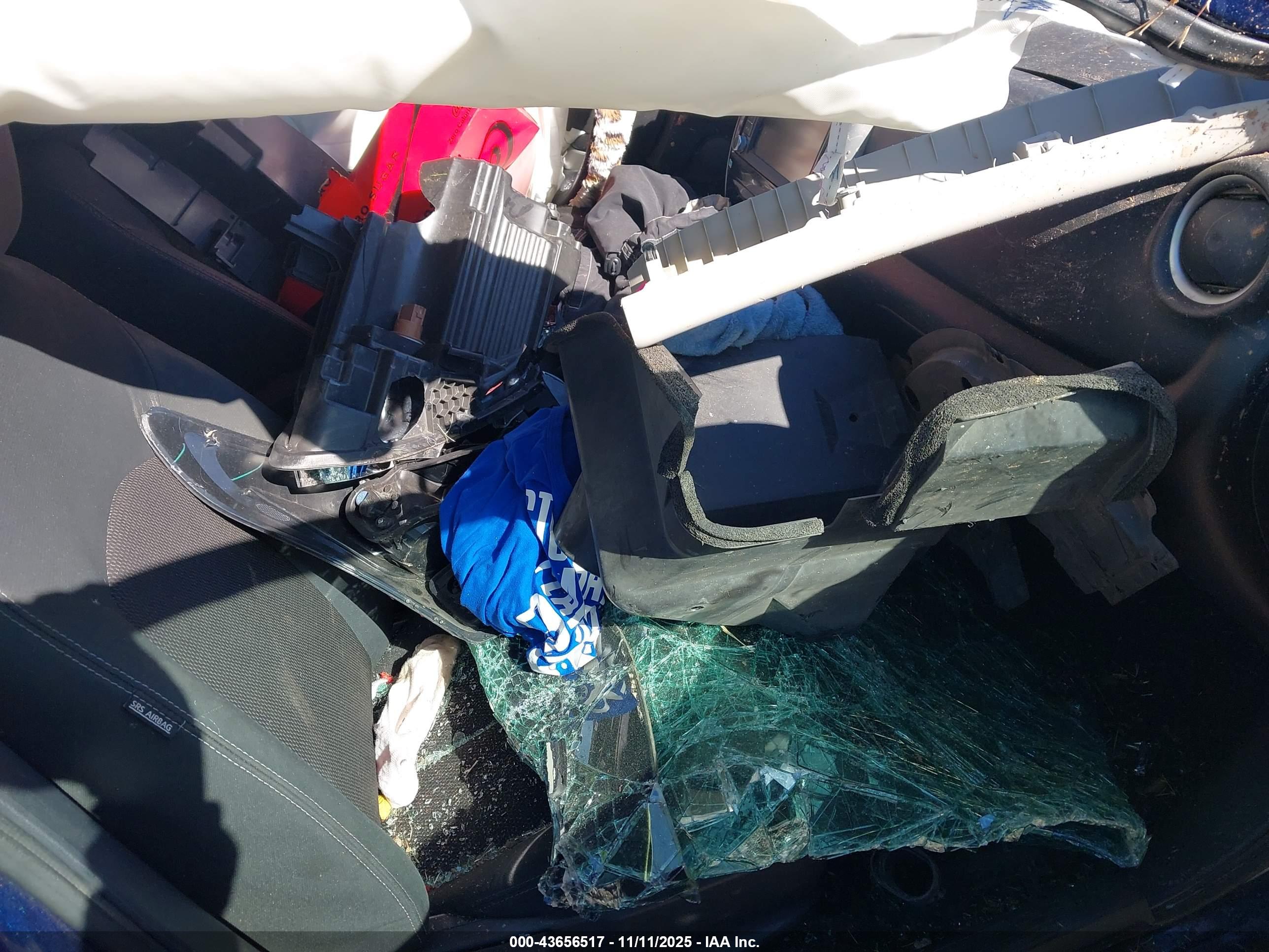 NISSAN VERSA image 5