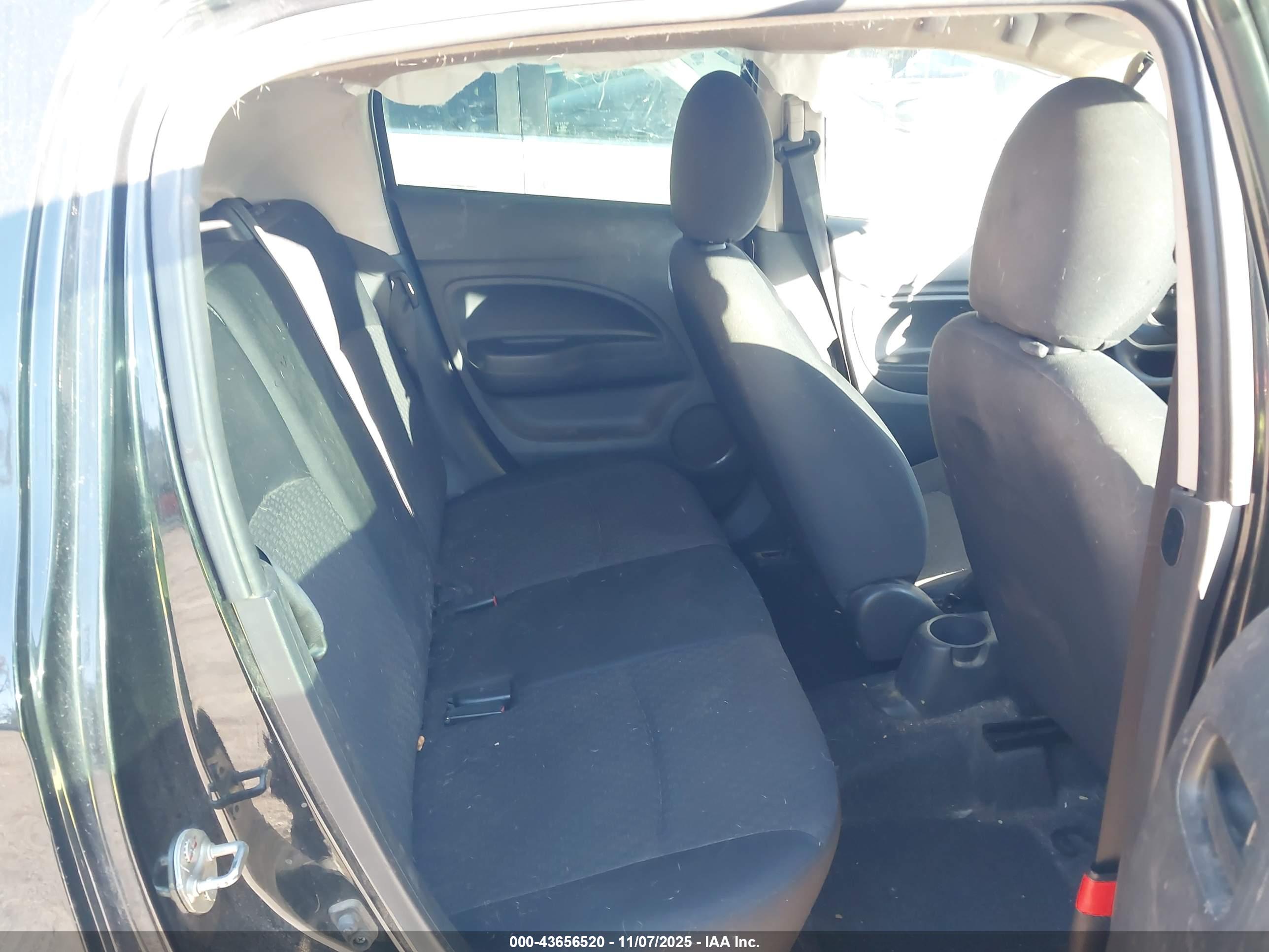 MITSUBISHI MIRAGE image 8