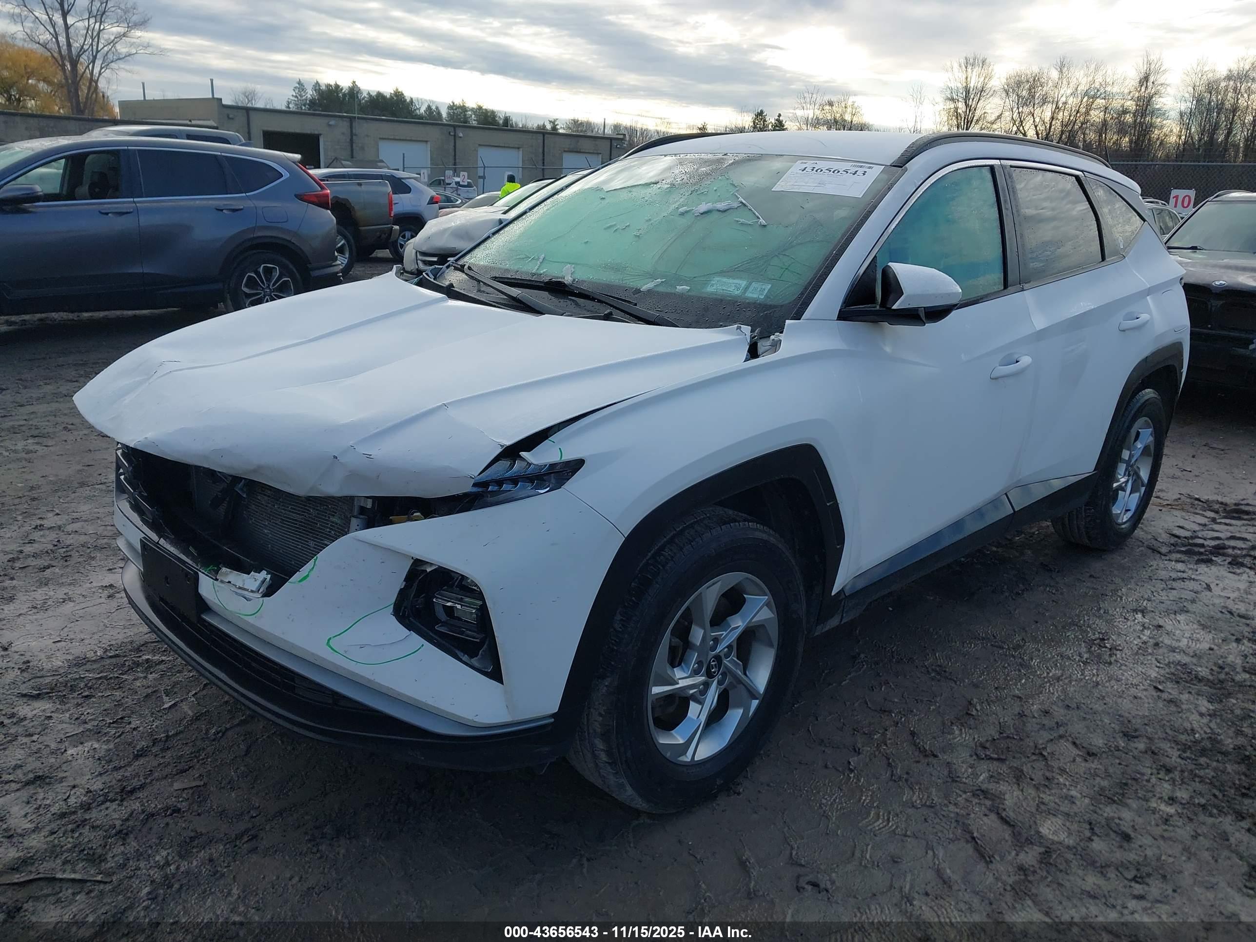 HYUNDAI TUCSON image 2