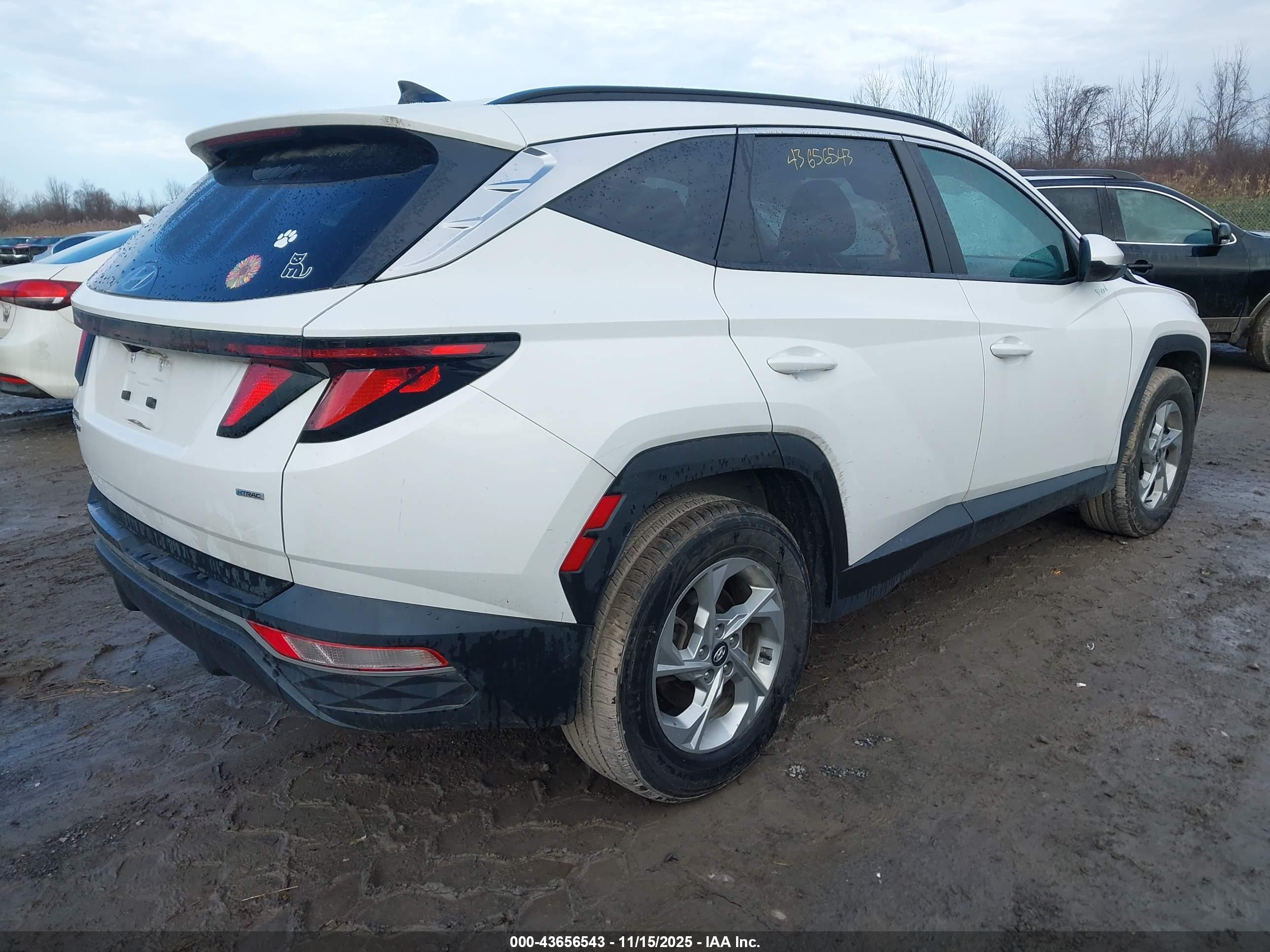 HYUNDAI TUCSON image 4