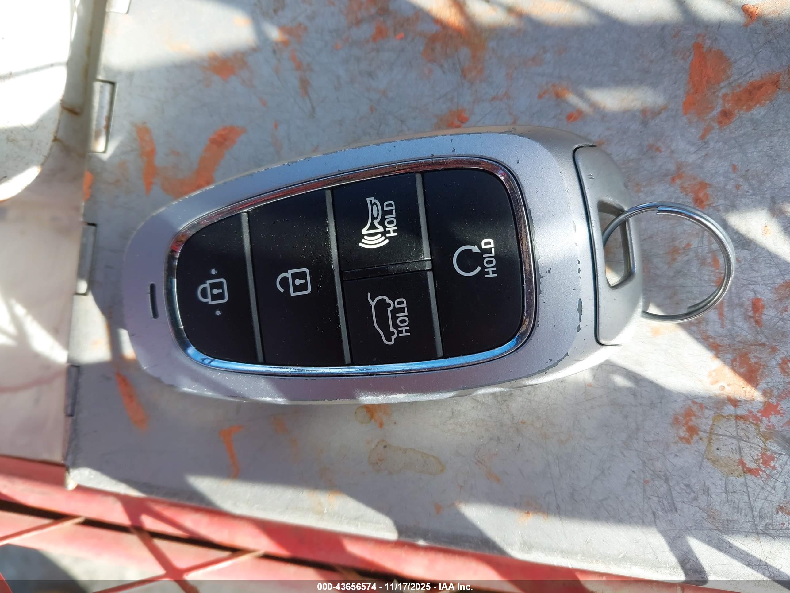 HYUNDAI TUCSON image 11