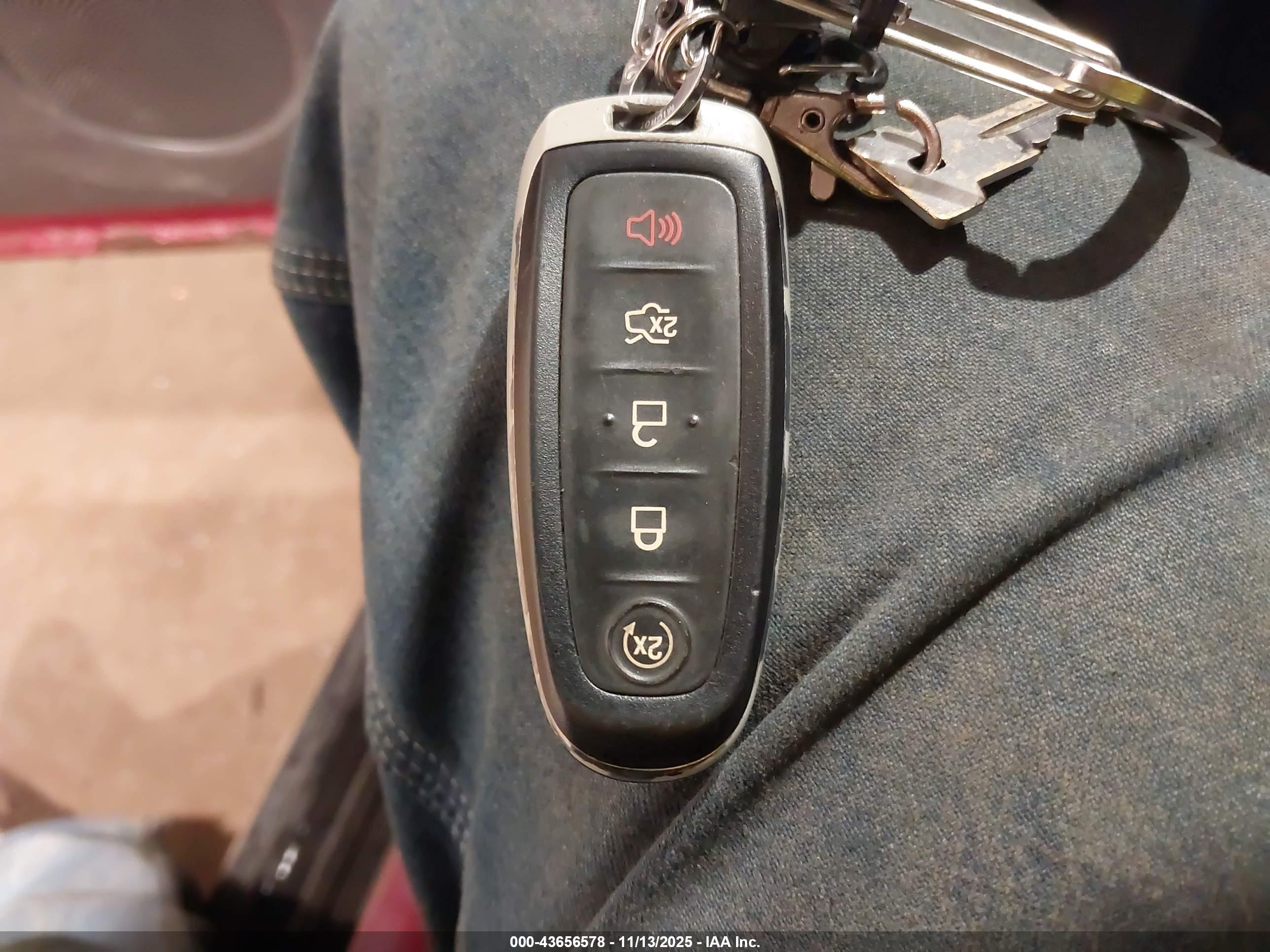 FORD ESCAPE image 11