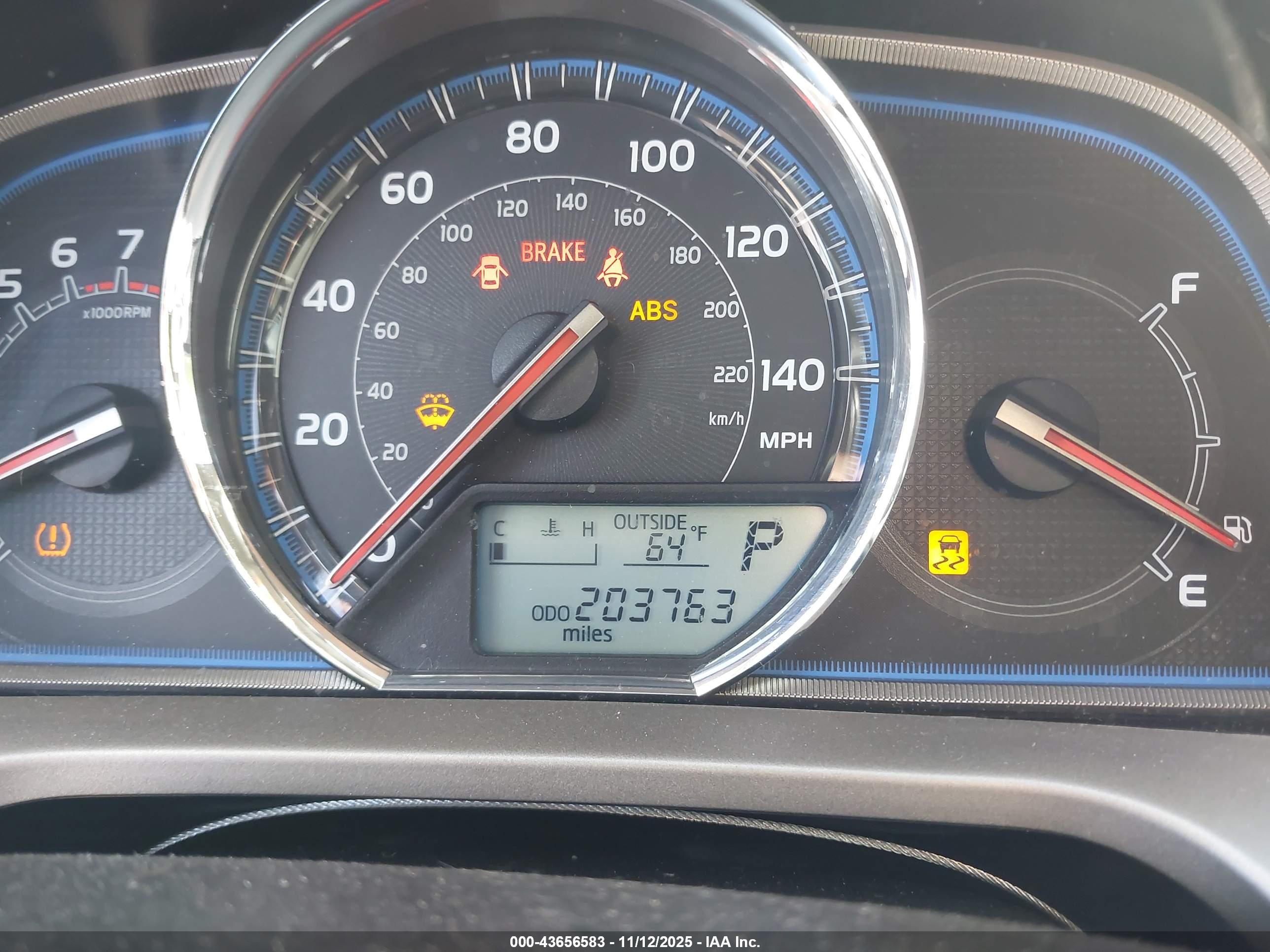 TOYOTA RAV4 image 7