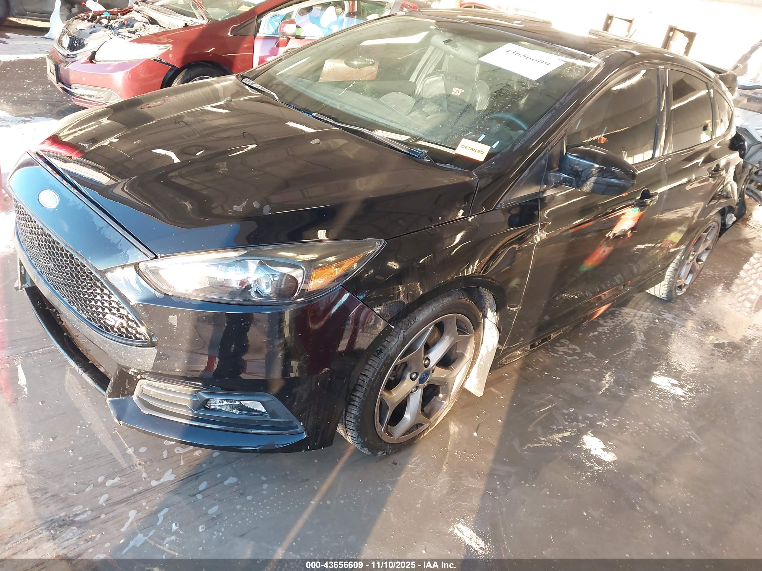 FORD FOCUS image 2