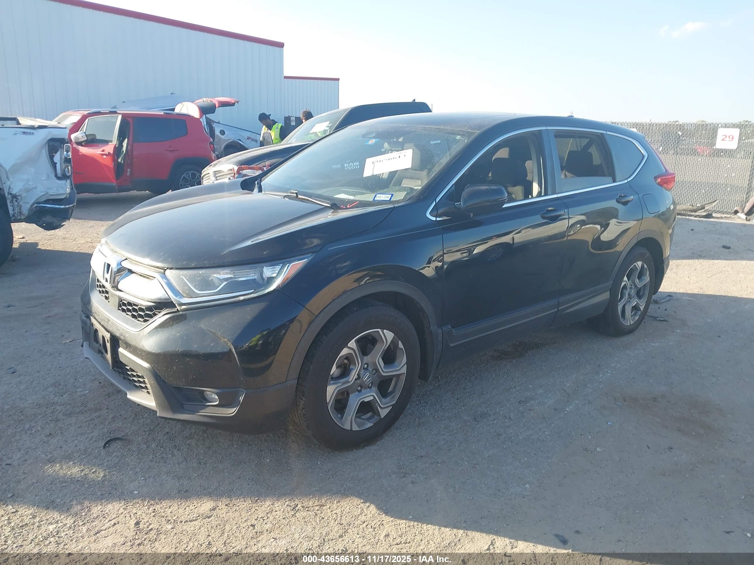 HONDA CR-V image 2