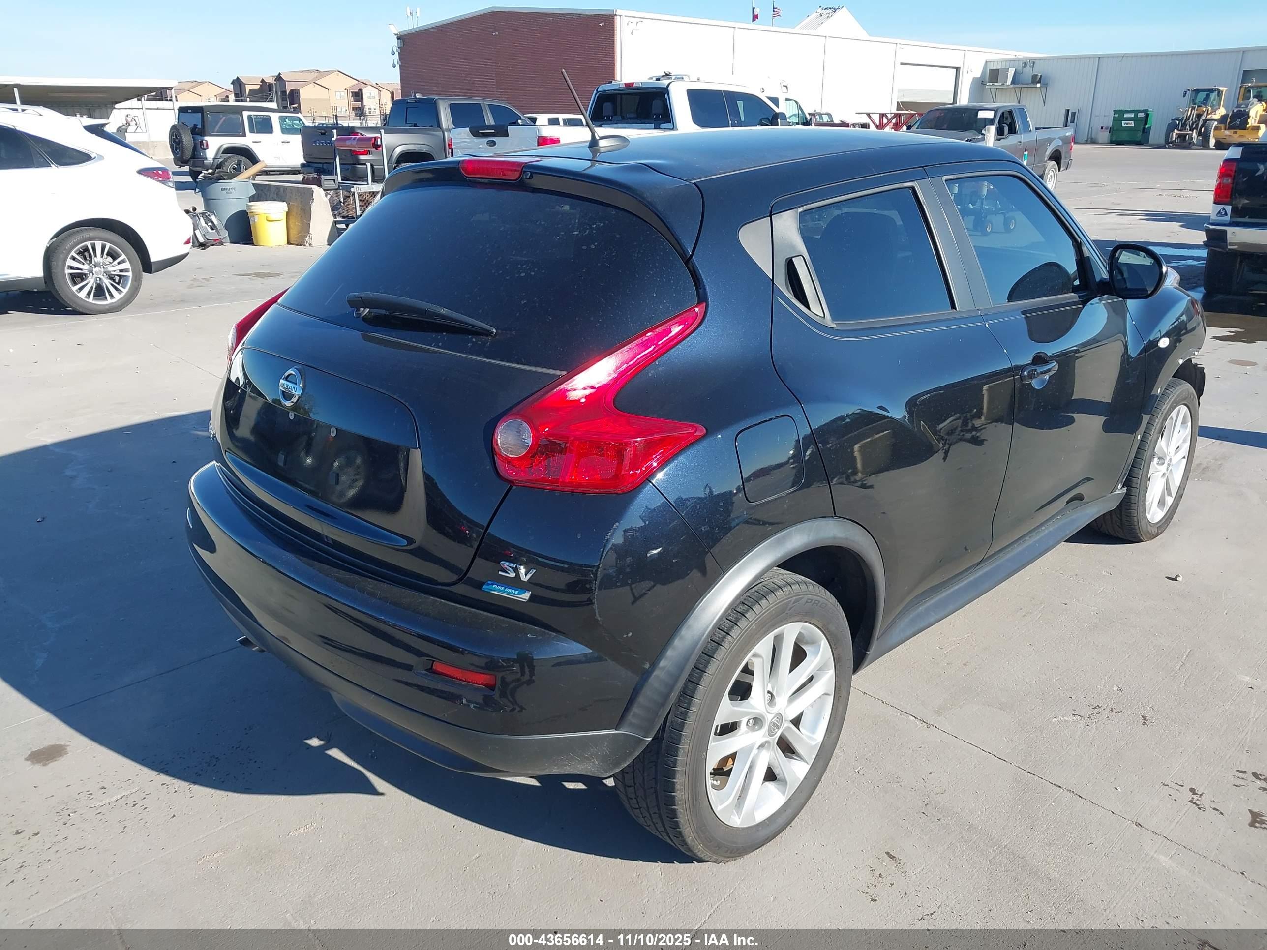 NISSAN JUKE image 4