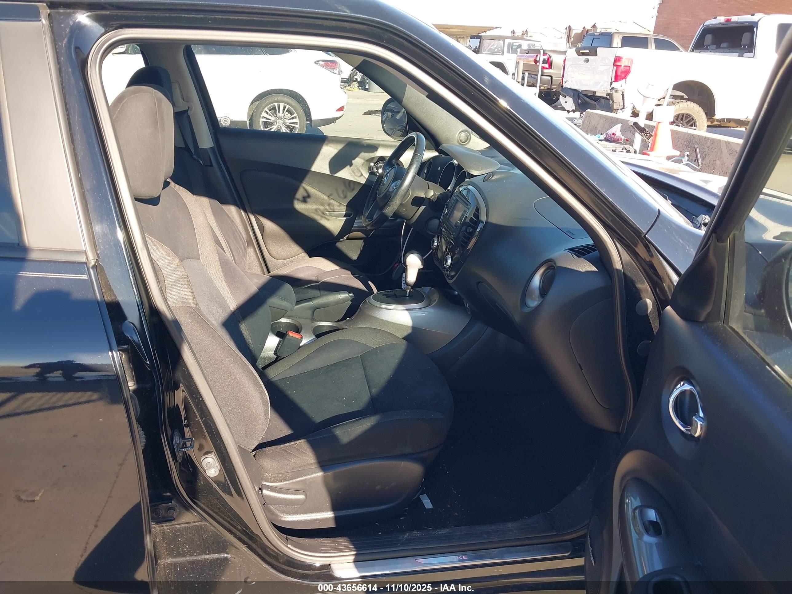 NISSAN JUKE image 5
