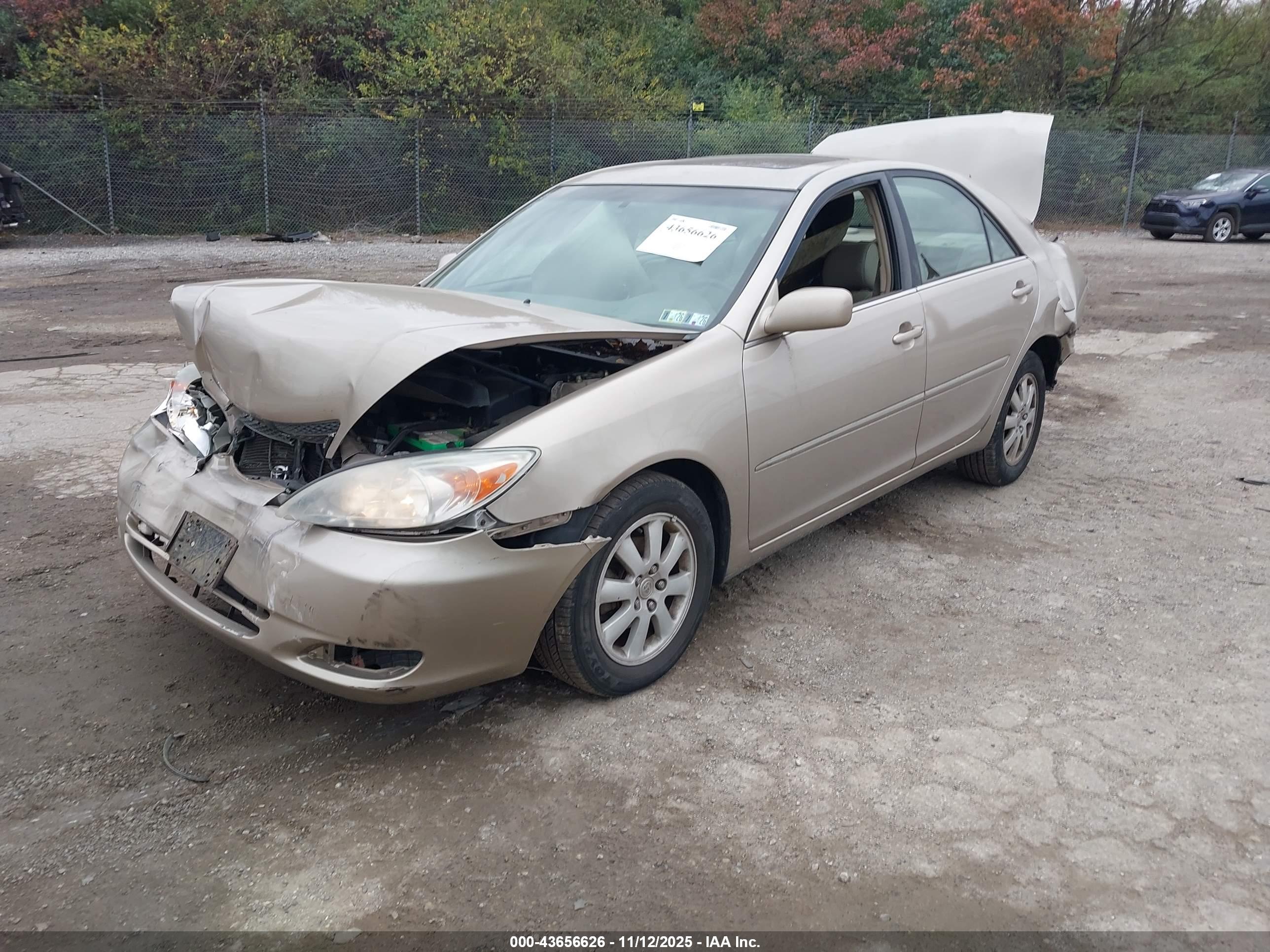 TOYOTA CAMRY image 2
