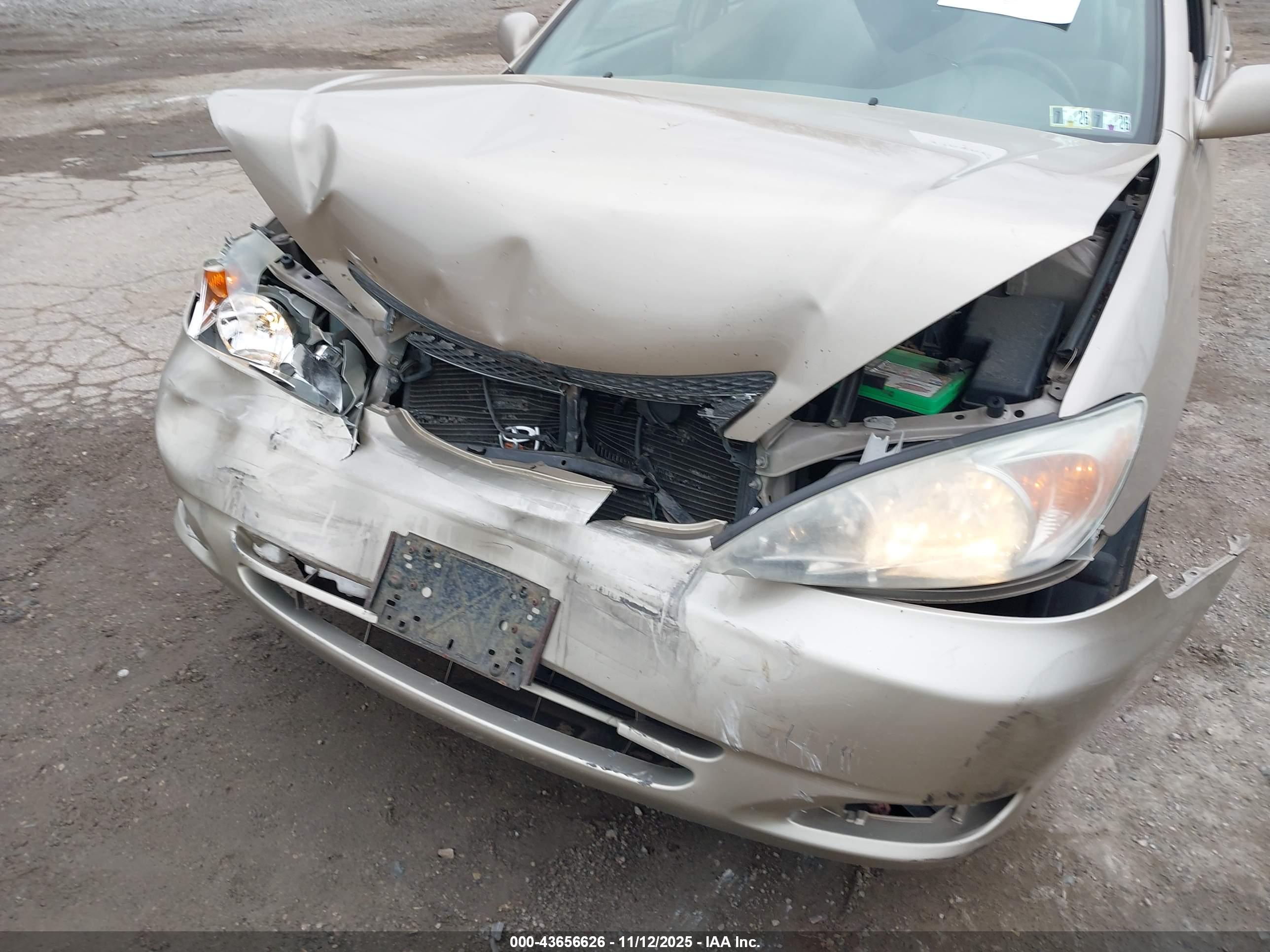 TOYOTA CAMRY image 6