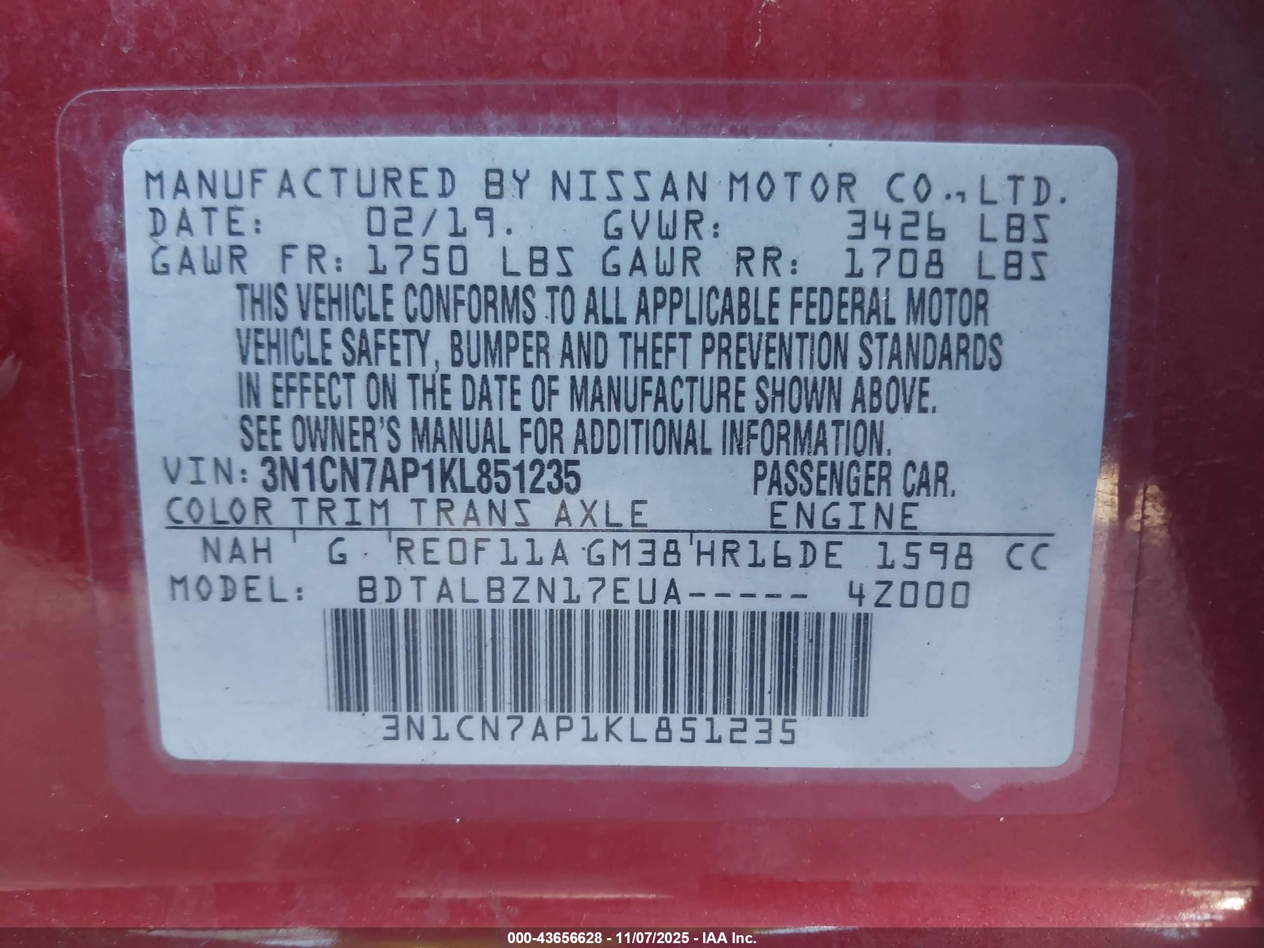 NISSAN VERSA image 9